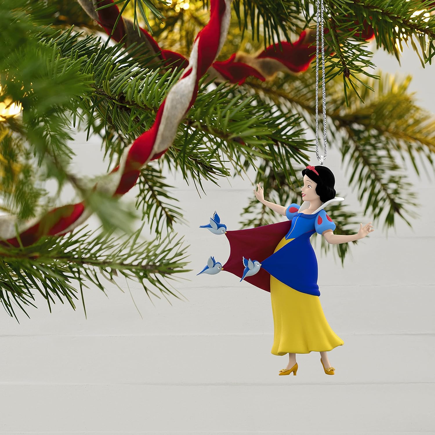 Buy Hallmark Keepsake Christmas Ornament 21 Disney Snow White And The Seven Dwarfs With A Smile And A Song Online In Indonesia B0914lzvvy