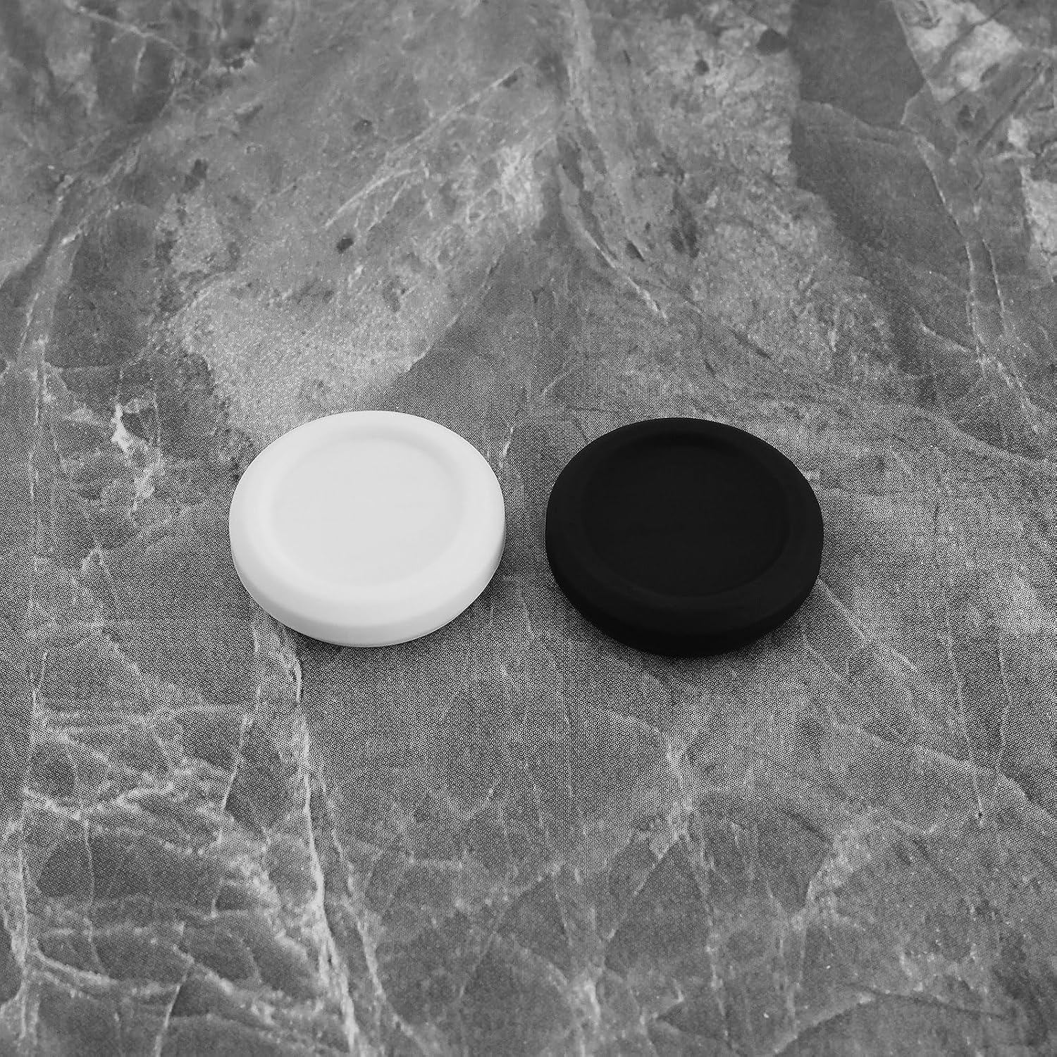 2Pcs Action Camera Silicones Front Lens Caps Protective Cap Dustproofs Lens Cover Compatible with Insta360 Go 3S (Black+White)