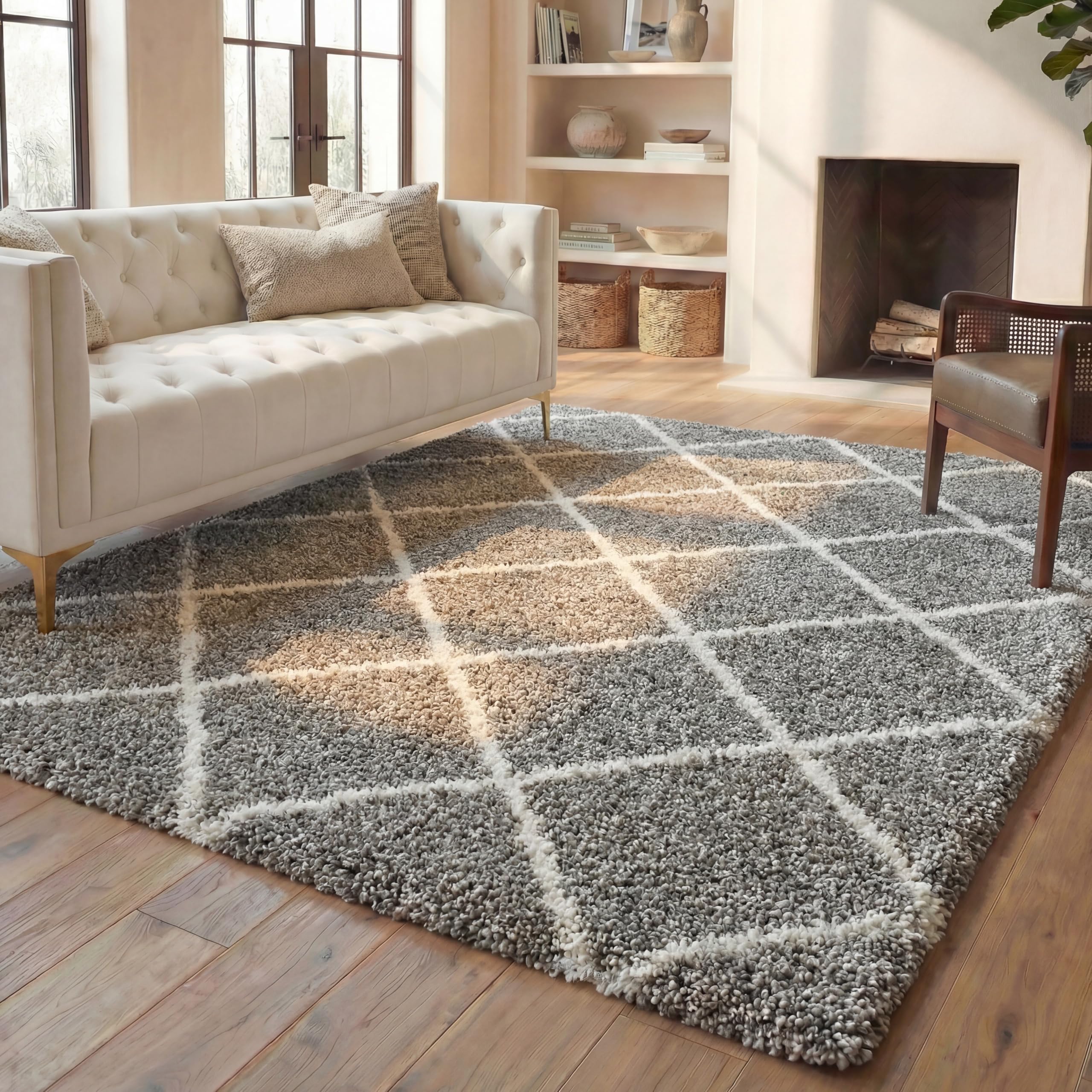 Adeline Shag Rug, Woven Polypropylene Carpet in Grey / Ivory, 200 X 300 cm