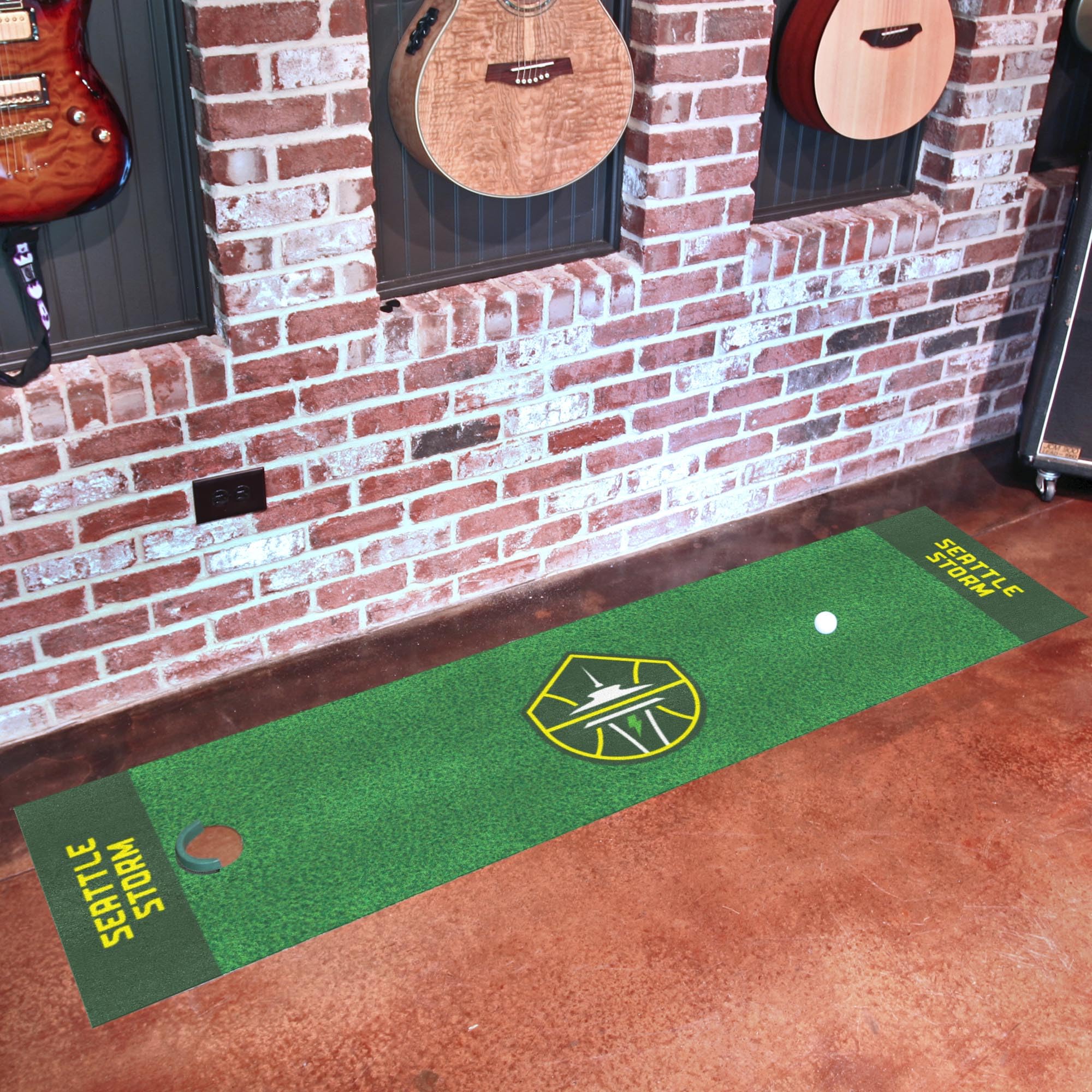 FANMATS 44859 WNBA - Seattle Storm Putting Green Mat | Green | 18