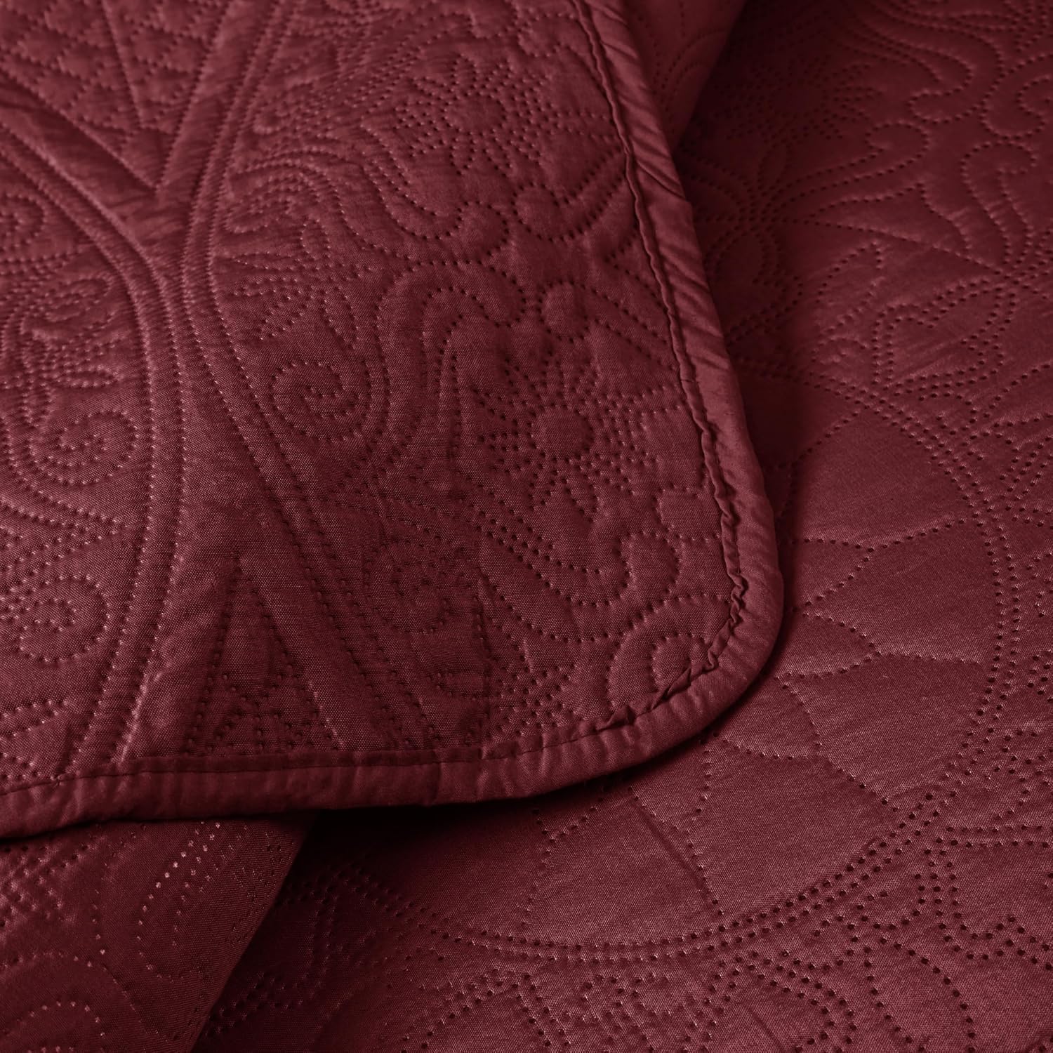 King Quilt Bedding Set with Pillow Shams – Lightweight Quilted Bedspread King Size, All-Season Summer Quilt | Machine Washable | 3-Piece King Coverlet Set (Burgundy Floral)