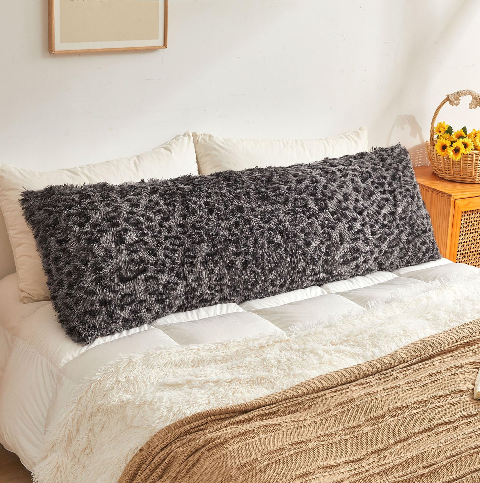 XeGe Fluffy Leopard Print Body Pillow Cover, Cheetah Print Plush Fuzzy Faux Fur Body Pillowcase with Zipper