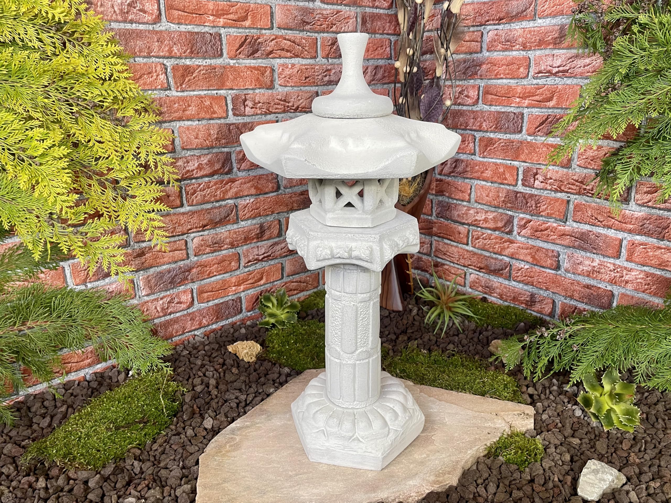 Steintempel im japanischen Stil 'Yukimi auf Säule A' - Handgefertigte Gartenfigur aus regionalem Steinguss - Zen - Dekoration für Garten & Terasse - wetterfest & langlebig