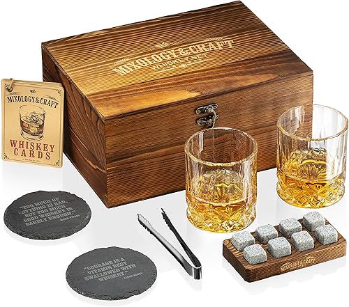 Mixology & Craft Juego de vasos de whisky para hombre, 13 piezas con paquete de 2 vasos de corte de diamante con 8 piedras de granito, 2 posavasos,
