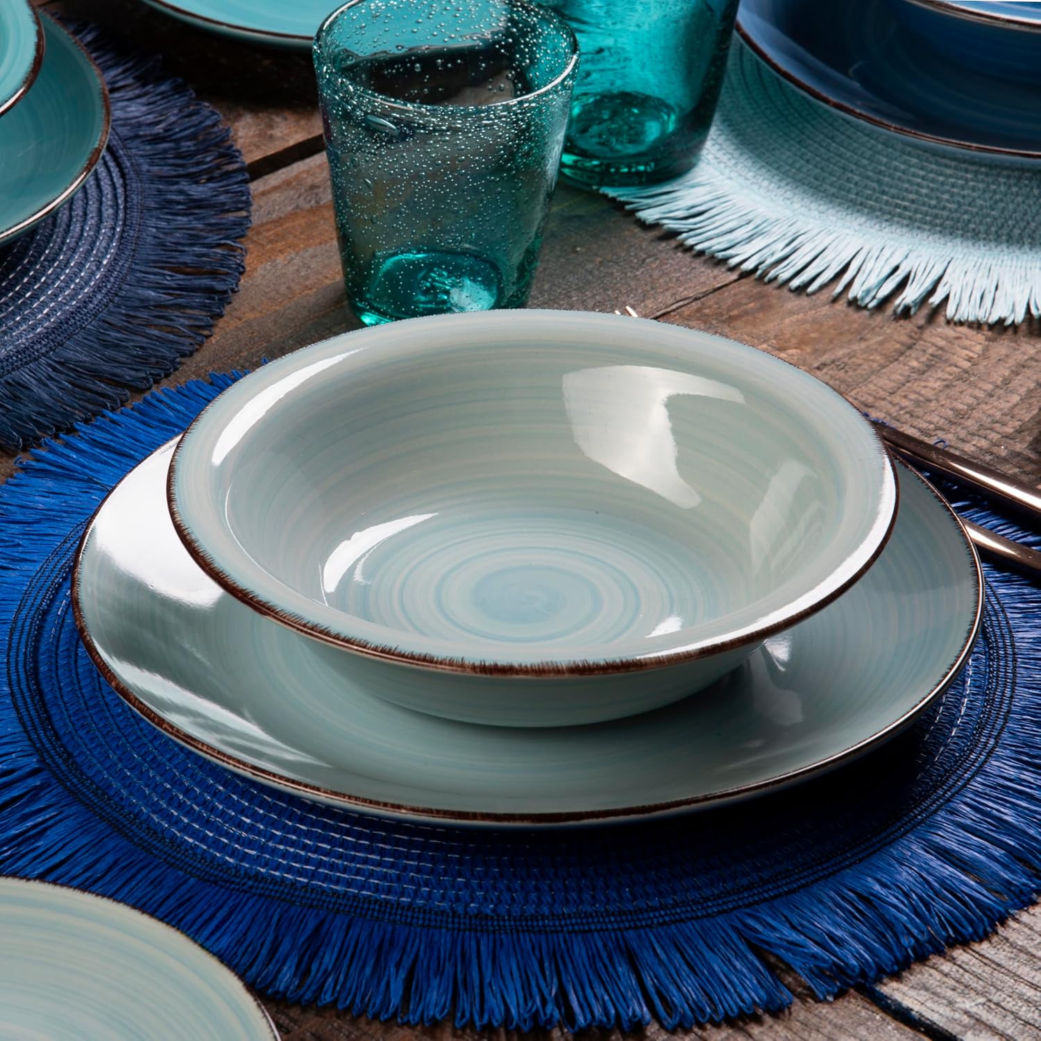 Baita Acqua 18-Piece Porcelain Dinner Set, 6 Different Table Seats, Baita Acqua