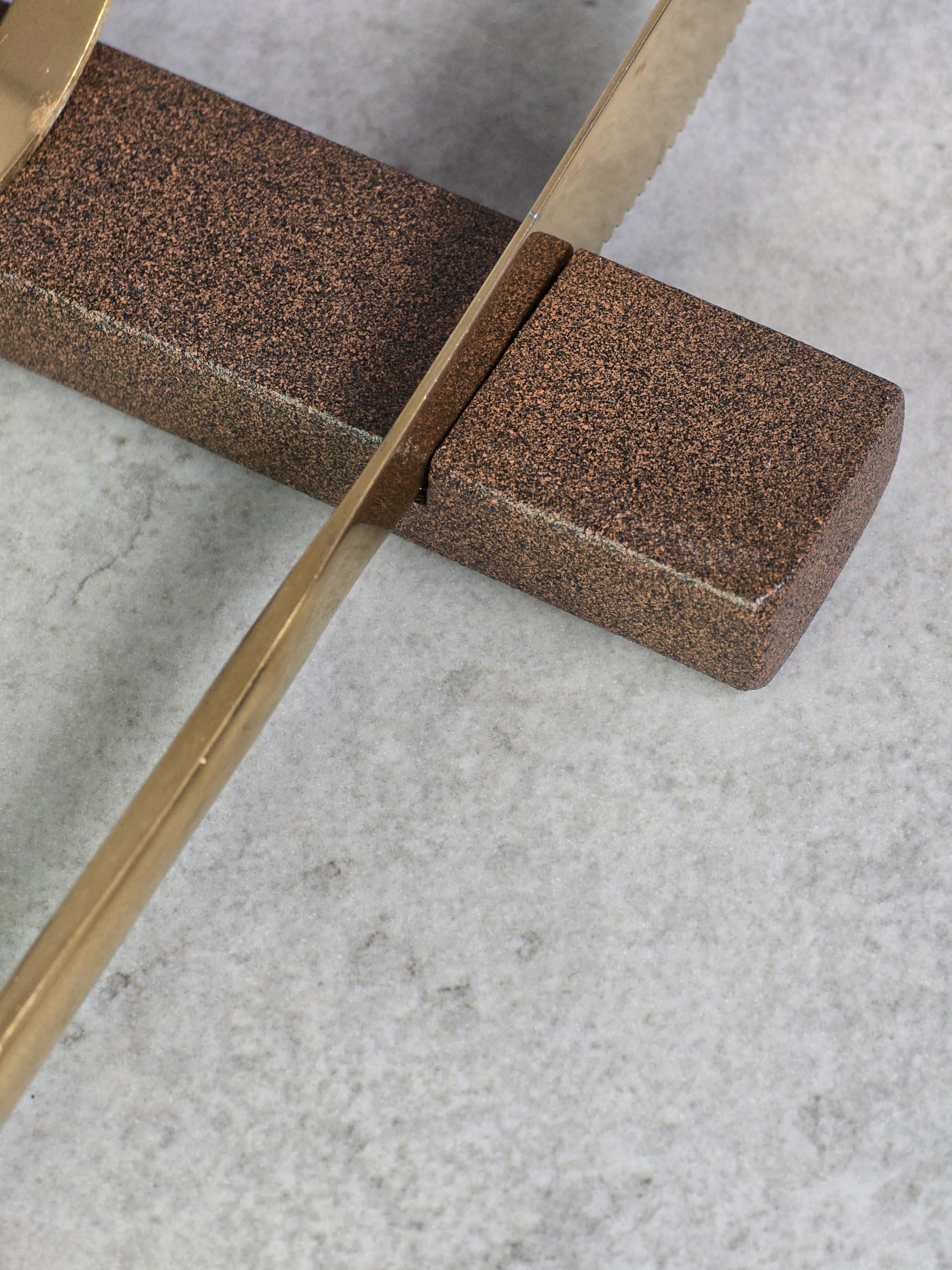 Poggia Posate in Metallo, 9.5 × 2 × 1 cm, Design Minimale con Feltro Antigraffio (4, Corten Raggrinzato)