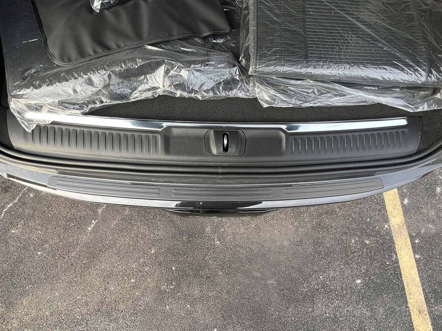WeatherTech Custom BumperTopper for Jeep Wagoneer L, Grand Wagoneer L, Grand Wagoneer - Rear Bumper Protector (BP0052), Black