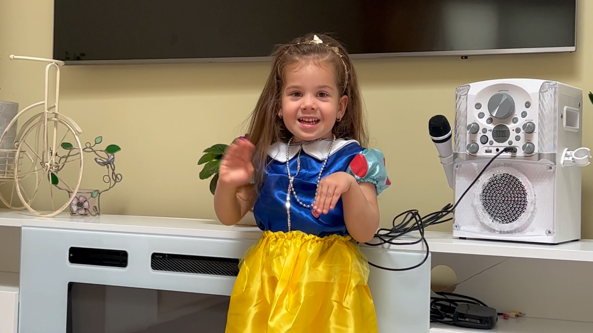 Set de disfraces de princesa para niñas 15 piezas miniatura 7