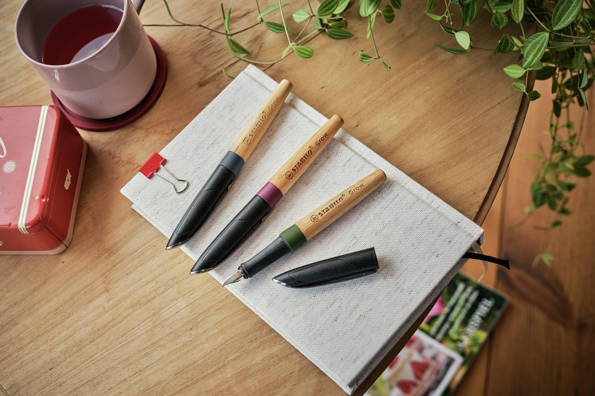 STABILO Grow - Penna Stilografica Ecosostenibile - CO2 neutral - in Blu Mirtillo/Faggio - Cartuccia inclusa