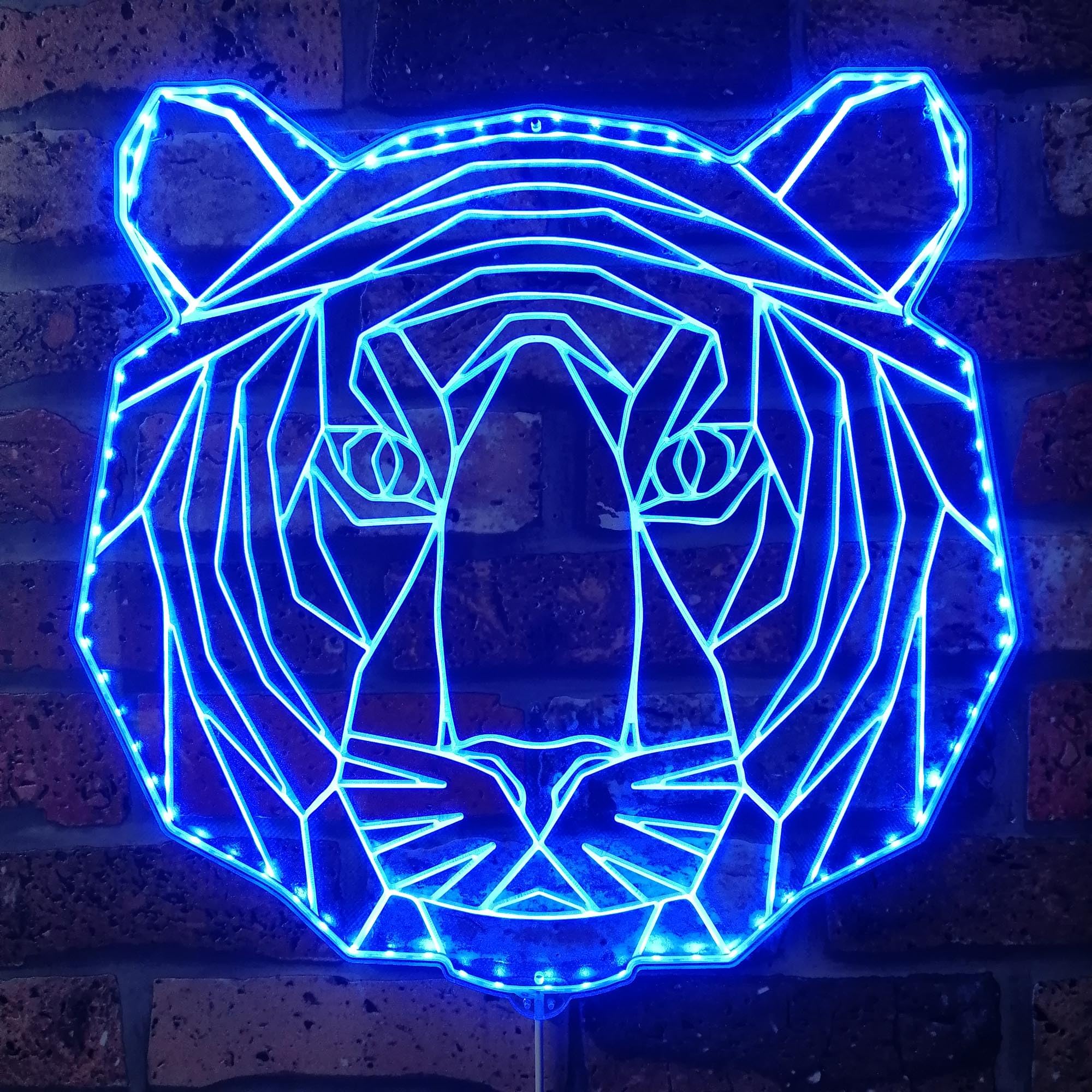 ADVPRO Tiger Head Geometric RGB Dynamic Glam LED Sign - Cut-to-Edge Shape - Smart 3D Wall Decoration - Multicolor Dynamic Signage st06s66-fnd-i0295-c