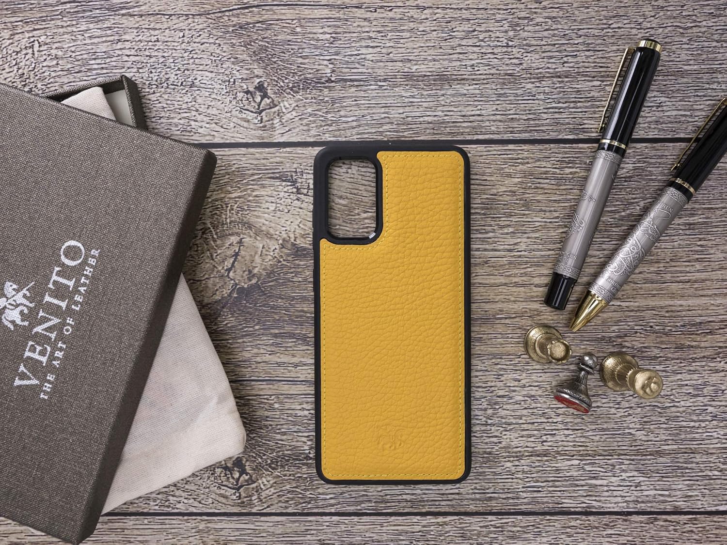 Venito Lucca Leather Case Compatible with Samsung Galaxy S20 Plus (6,7 inch) – Extra Secure with Padded Back Cover - Yellow