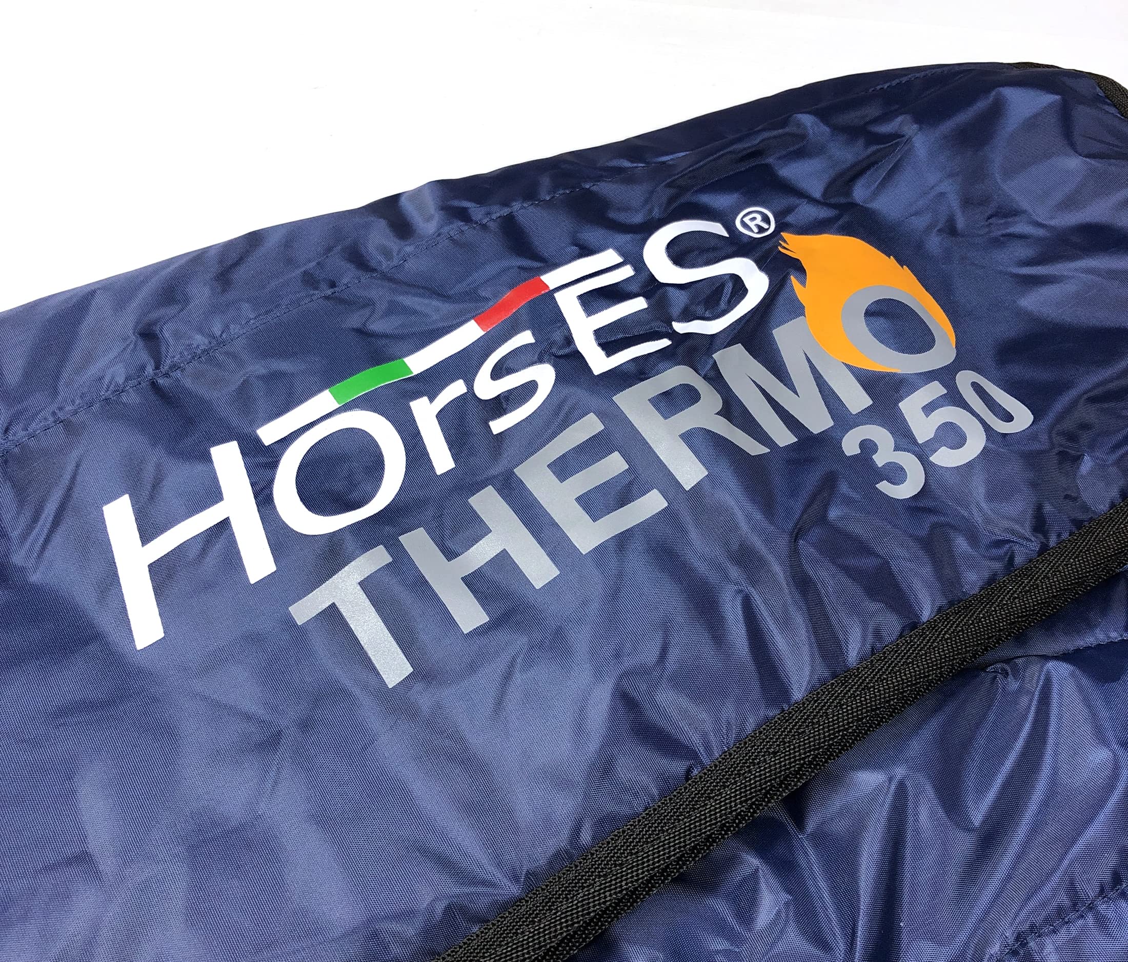 Horses, Coperta per Box Invernale per Cavallo Thermo 350gr, Imbottita, Morbida e Comoda, con Girocollo e Copricoda Anti Affaticamento
