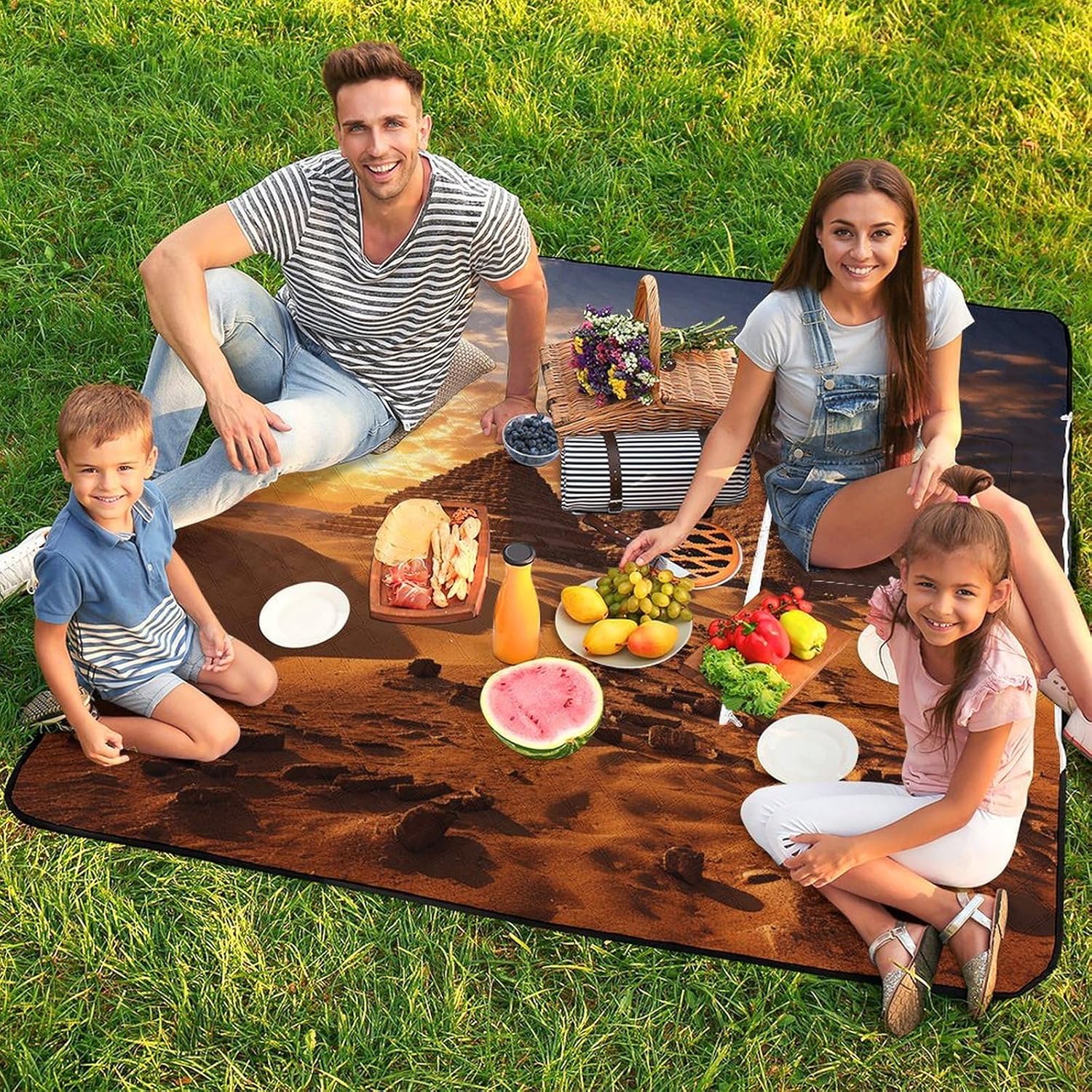 Egyptian Pyramids Picnic Blanket with Zipper Water Resistant Sand Free Picnic Mat Washable Foldable Easy Carry Beach Blanket for Lawn Beach Hiking Camping
