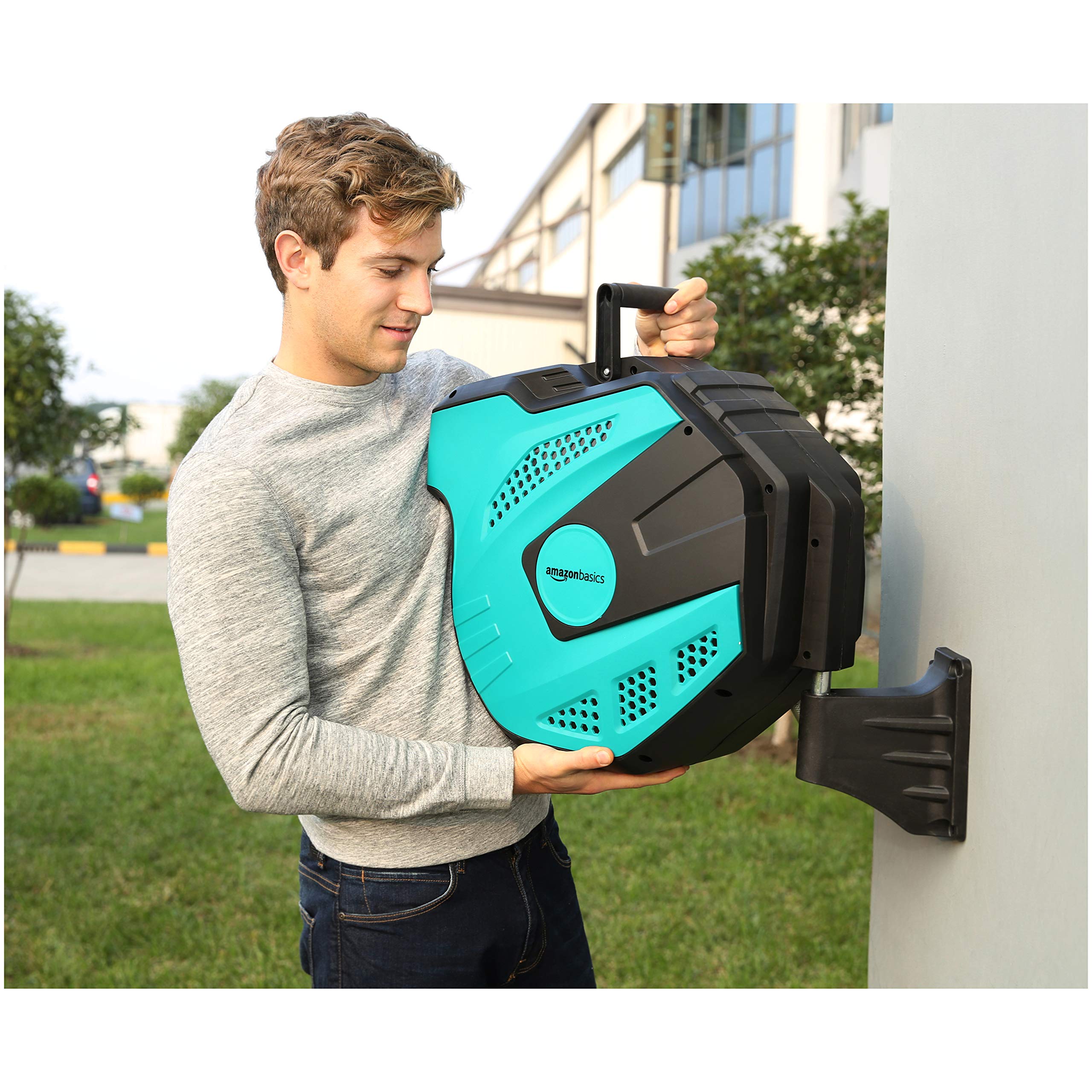 Amazon Basics Schlauchtrommel zur Wandmontage, mit Schlauch, automatische Aufrollung, 25 m, Grün/Schwarz
