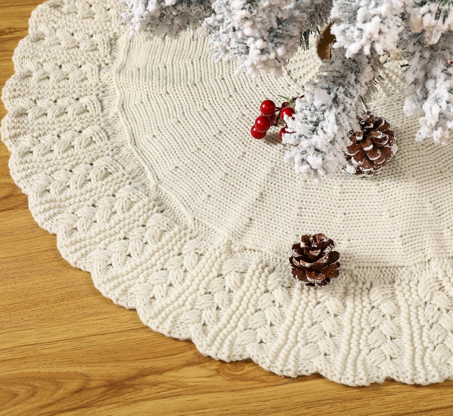 Ivory Knitted Christmas Tree Skirt, Cozy Cable Knit Design with Scalloped Edge and Ties, Rustic Farmhouse Holiday Décor for Christmas Tree Base(Ivory, 36")