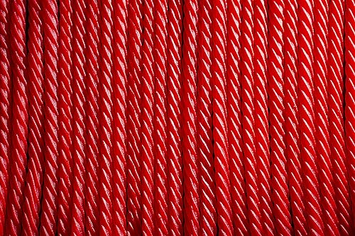 Miniatura 5 de Red Vines Giros de regaliz, sabor rojo original, caramelo suave y masticable, 4 onzas (paquete de 24)