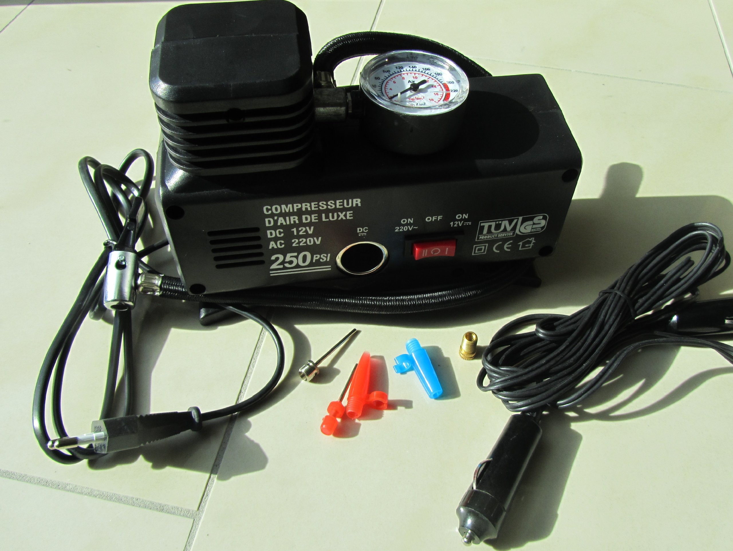 Kompressor MINI für 12 Volt oder 220 Volt Ballpumpe