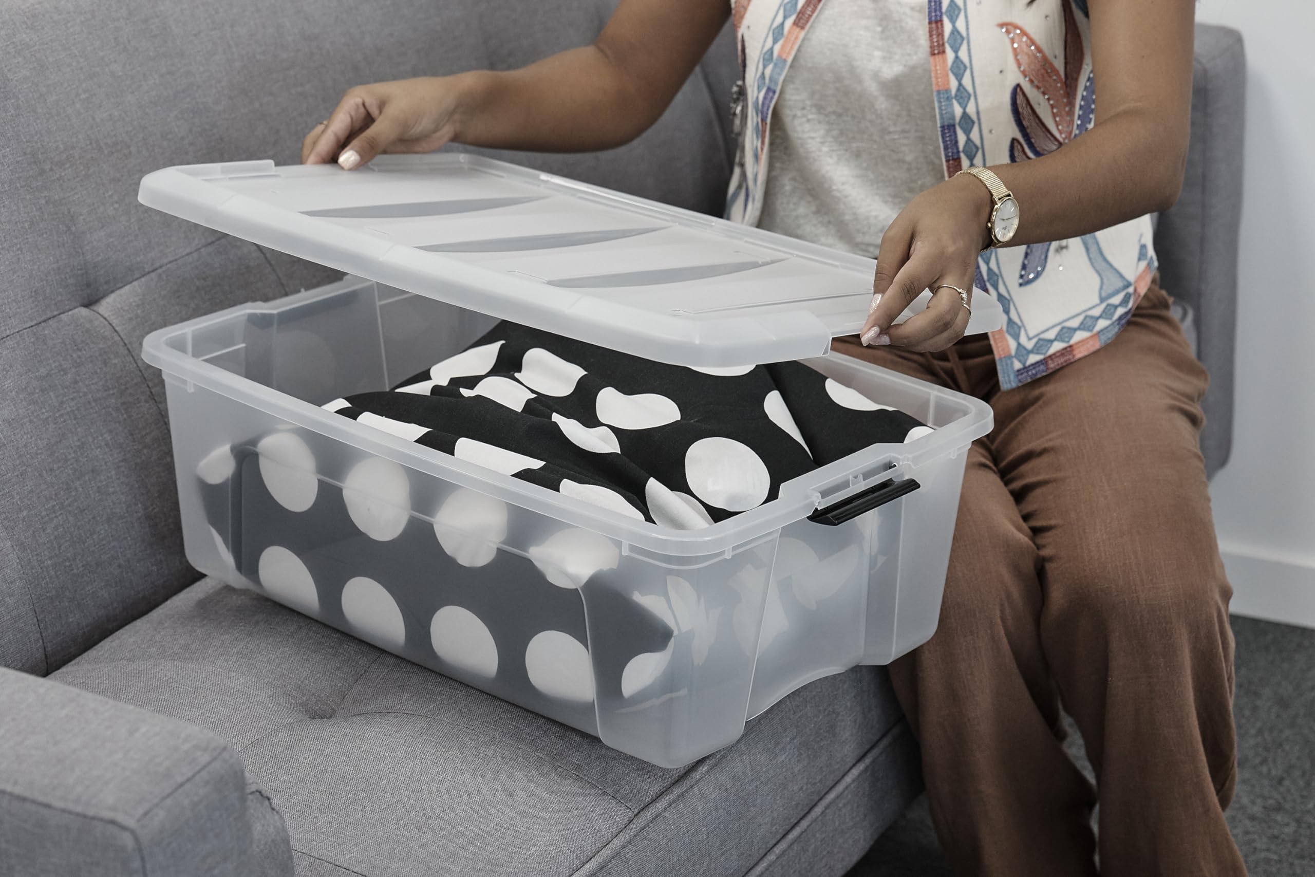Iris Ohyama 3 Cajas de almacenamiento con tapas, 30L, Transparente, Clips de Cierre, Duradero, Apilable, para Dormitorio, Armario, Oficina, Organizadora, Ropa, Libre de BPA, DDNTB-30