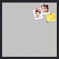 Vista 368 de PinPix Tablero de anuncios de corcho de 20 x 14 pulgadas. Este tablero decorativo enmarcado viene con diseño de círculos B W y un marco negro