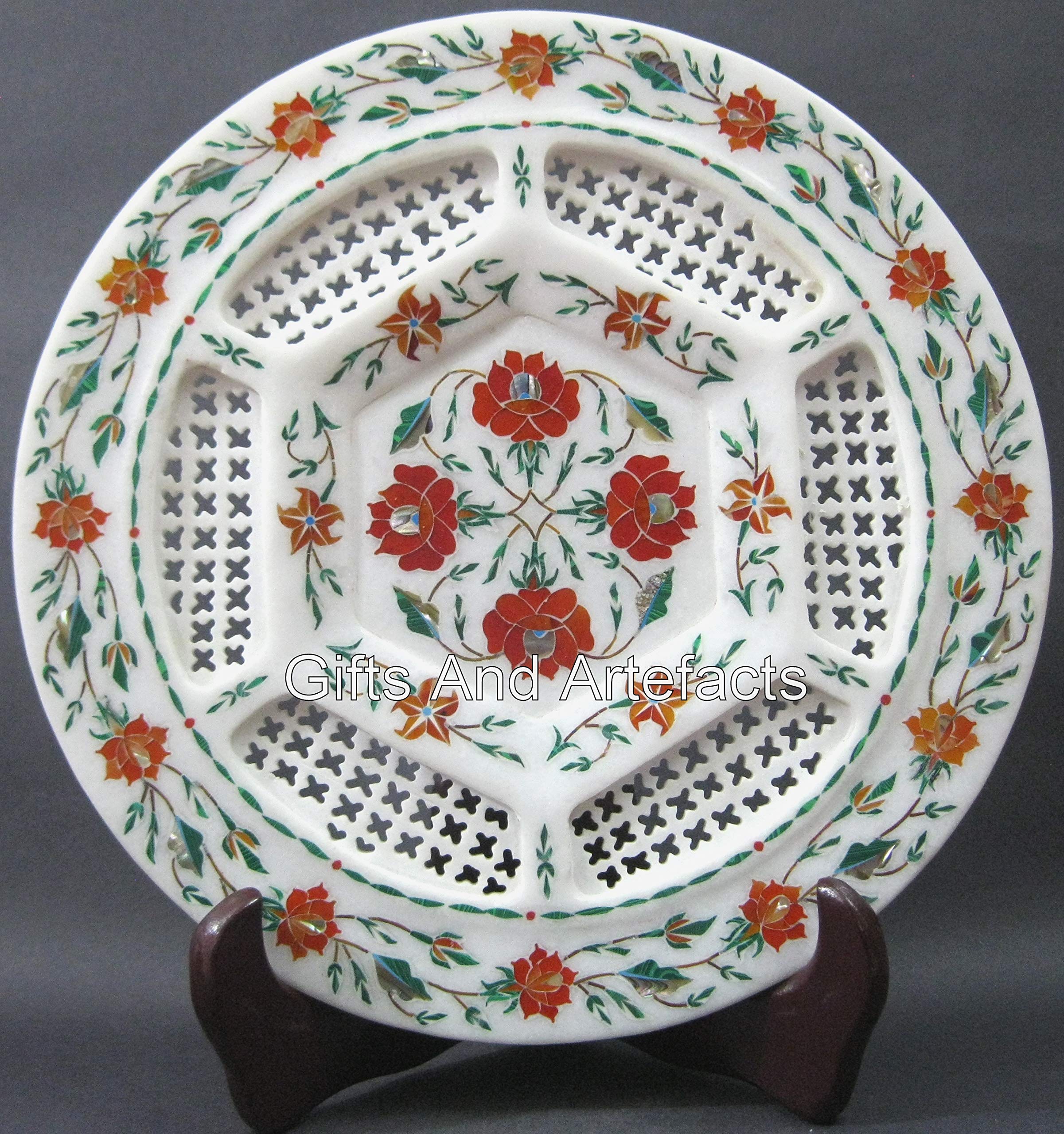 Assiette de service ronde en marbre pour sublimer vos présentations de table