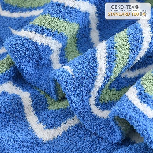 Miniatura 5 de Viviland Manta  Manta mullida de cuadrícula de ajedrez, tejida suave y acogedora manta de microfibra cálida para sofá, cama, viajes a casa (amor