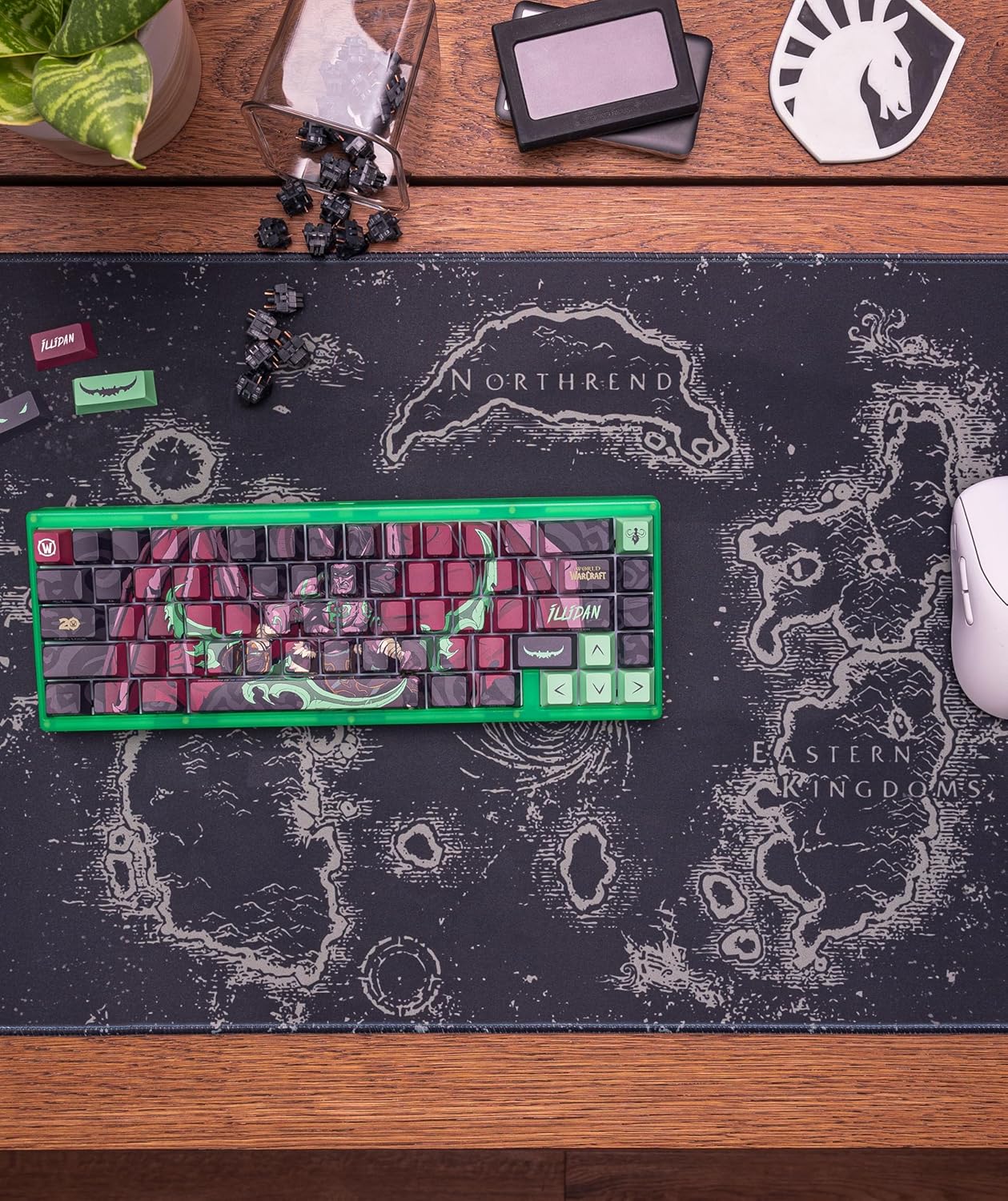 World of Warcraft Azeroth Gaming Mouse Pad, Computer Mouse Mat, Flat Stitched Edge, Non-Slip Rubber Base, Gamers & Office Use, 35 x 16 - Officially Licensed