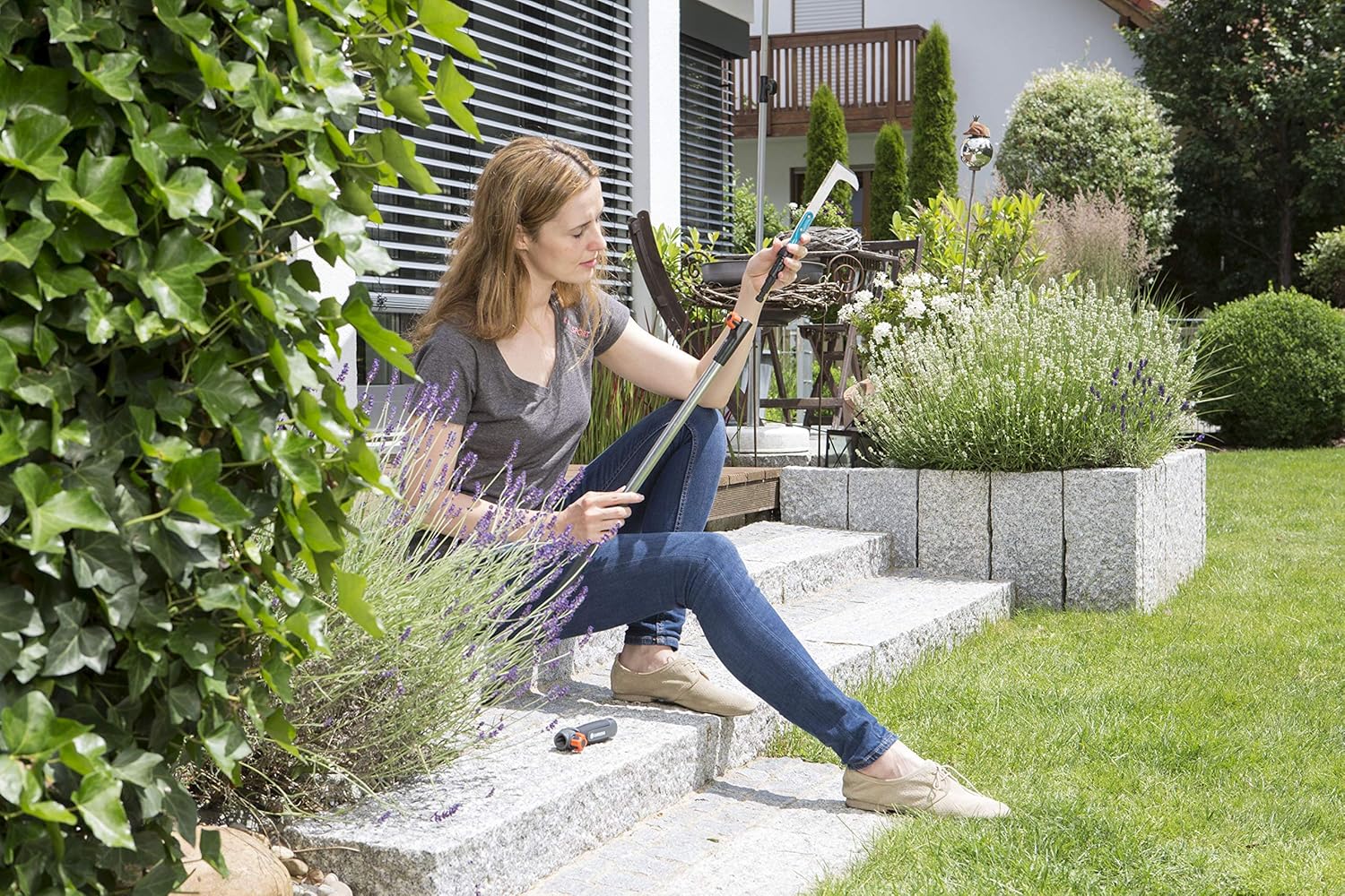 Gardena combisystem Patio Weeder: Weed Scraper for Removing Moss and Weeds in Paving Joints, Hardened Stainless Steel Blade with Double-Sided Grinding, Corrosion Protection (8927-20)