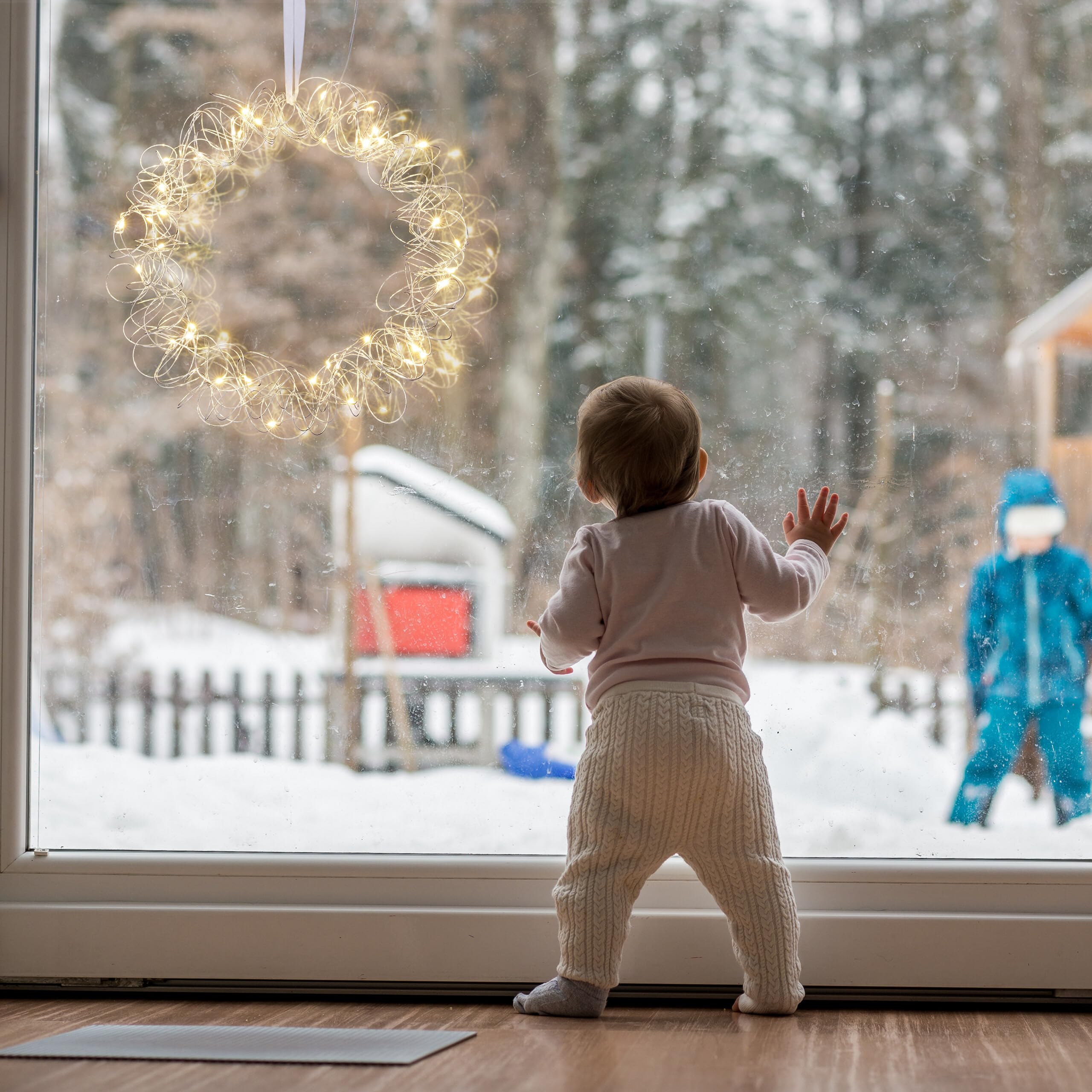 Relaxdays Wieniec świetlny LED, dekoracja okienna wewnątrz, do zawieszenia, Ø 30 cm, przez cały rok, koło świetlne, zasilanie bateryjne, srebrny, żelazo, miedź