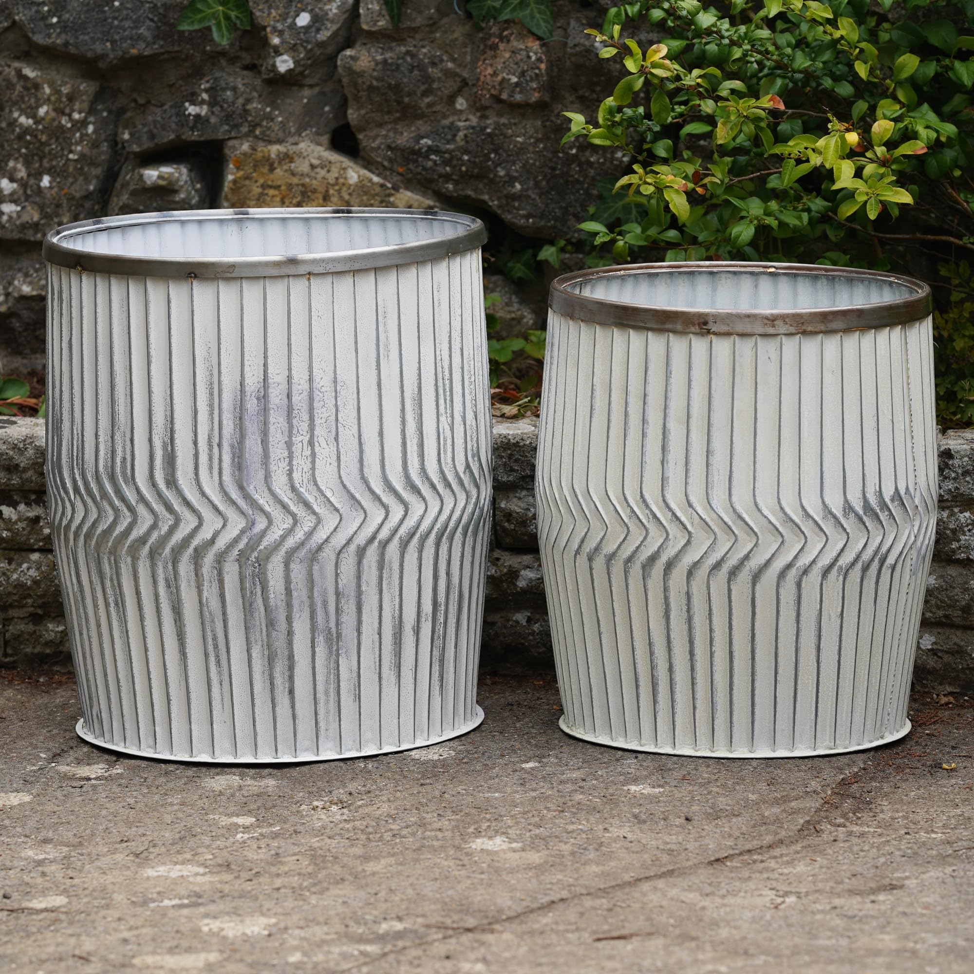 Burgess Home & Garden Galvanised Chevron Dolly Tub Planter, Large Metal Garden Flower Pot, Vintage Steel Trough for Plants & Trees, Indoor & Outdoor Set of 2 (One of each size)