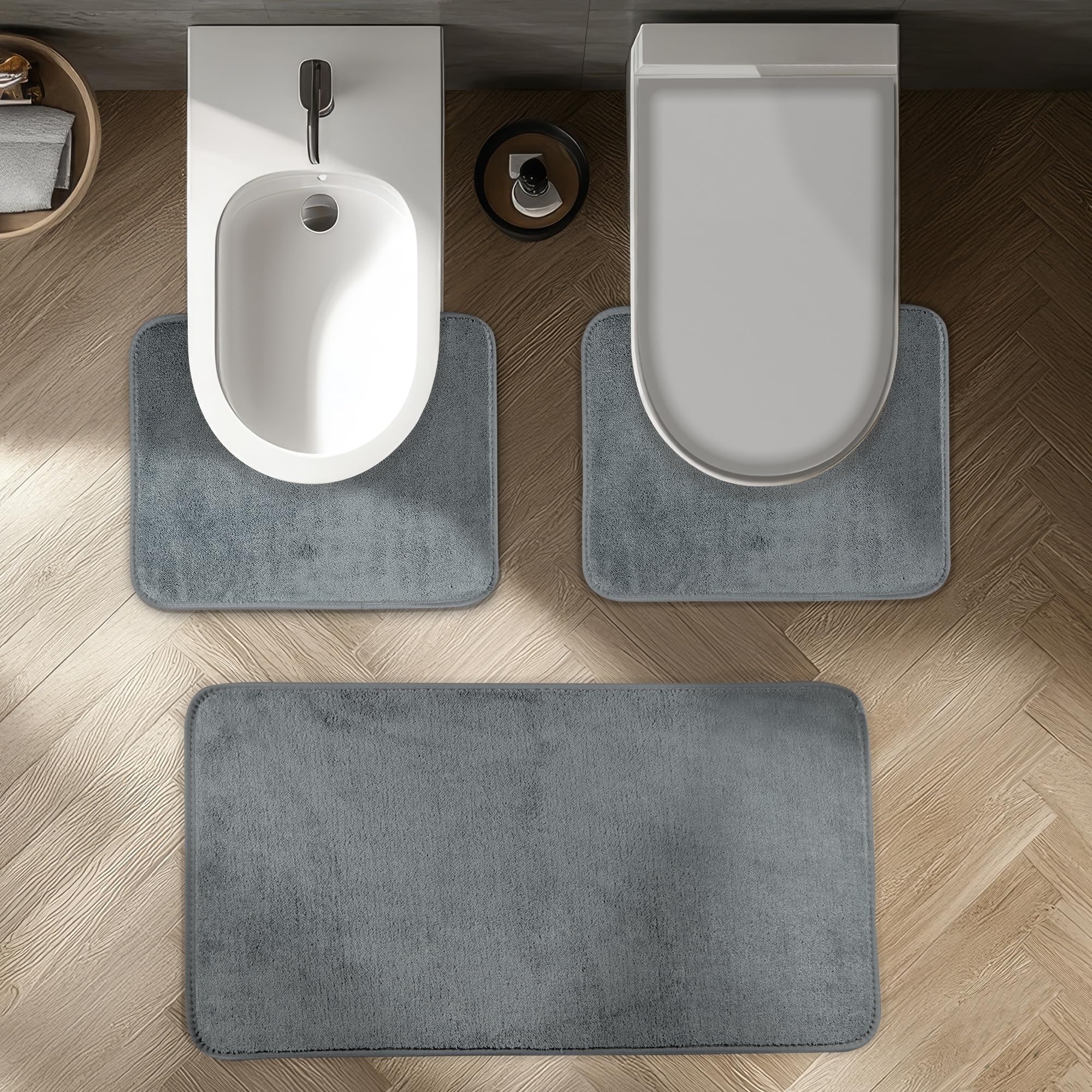 Comart - Set Tappeti Bagno Tahiti - Tris Tappetini Assorbenti: 1 Rettangolare 45x75 cm + 2 Giro Water 45x37.5 cm - Asciugatura Rapida - Salvaspazio - Antiscivolo - Lavabile in Lavatrice - Grigio