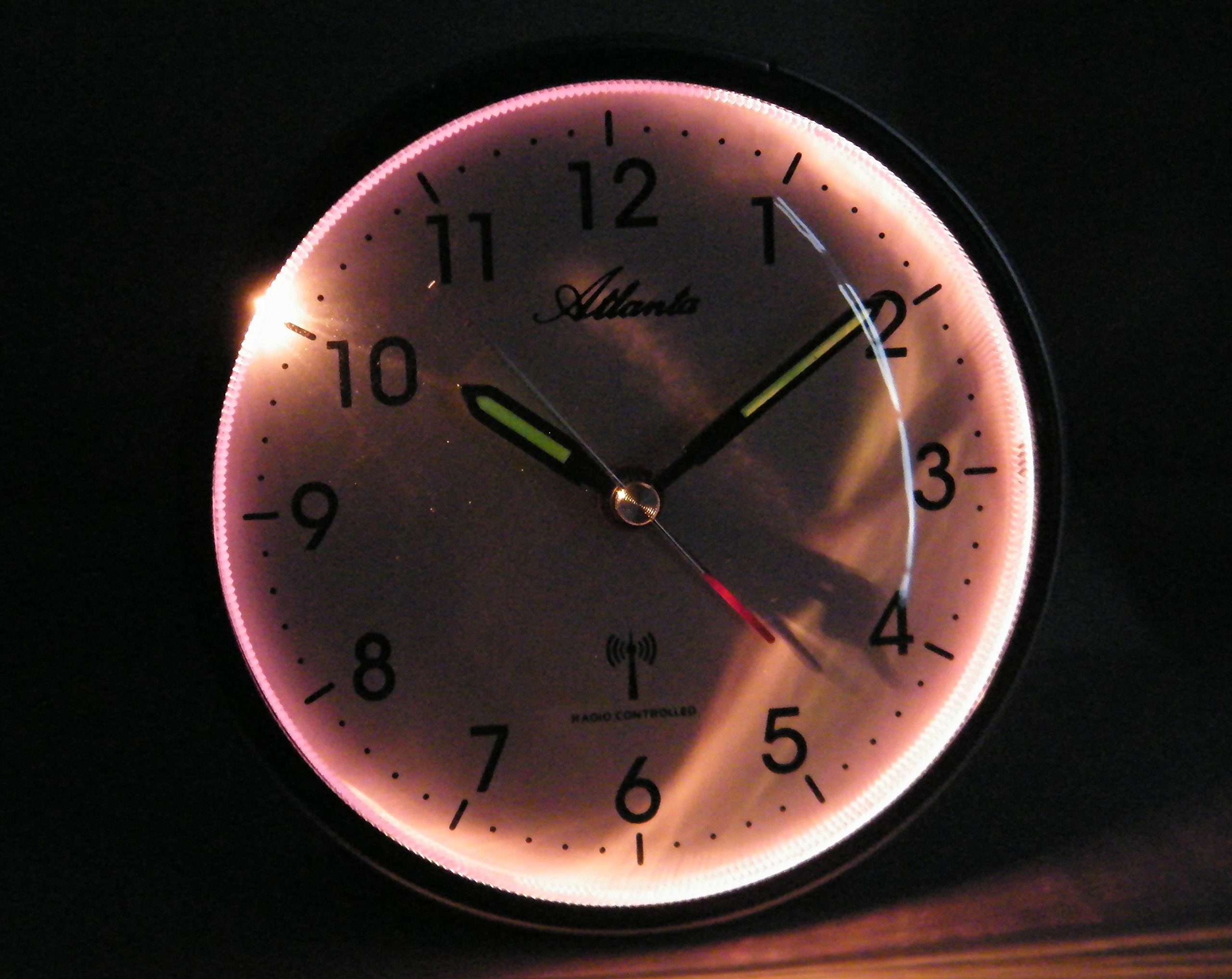 Atlanta 1828-7 Funkwecker Wecker Kunststoff Analog Licht Alarm schwarz