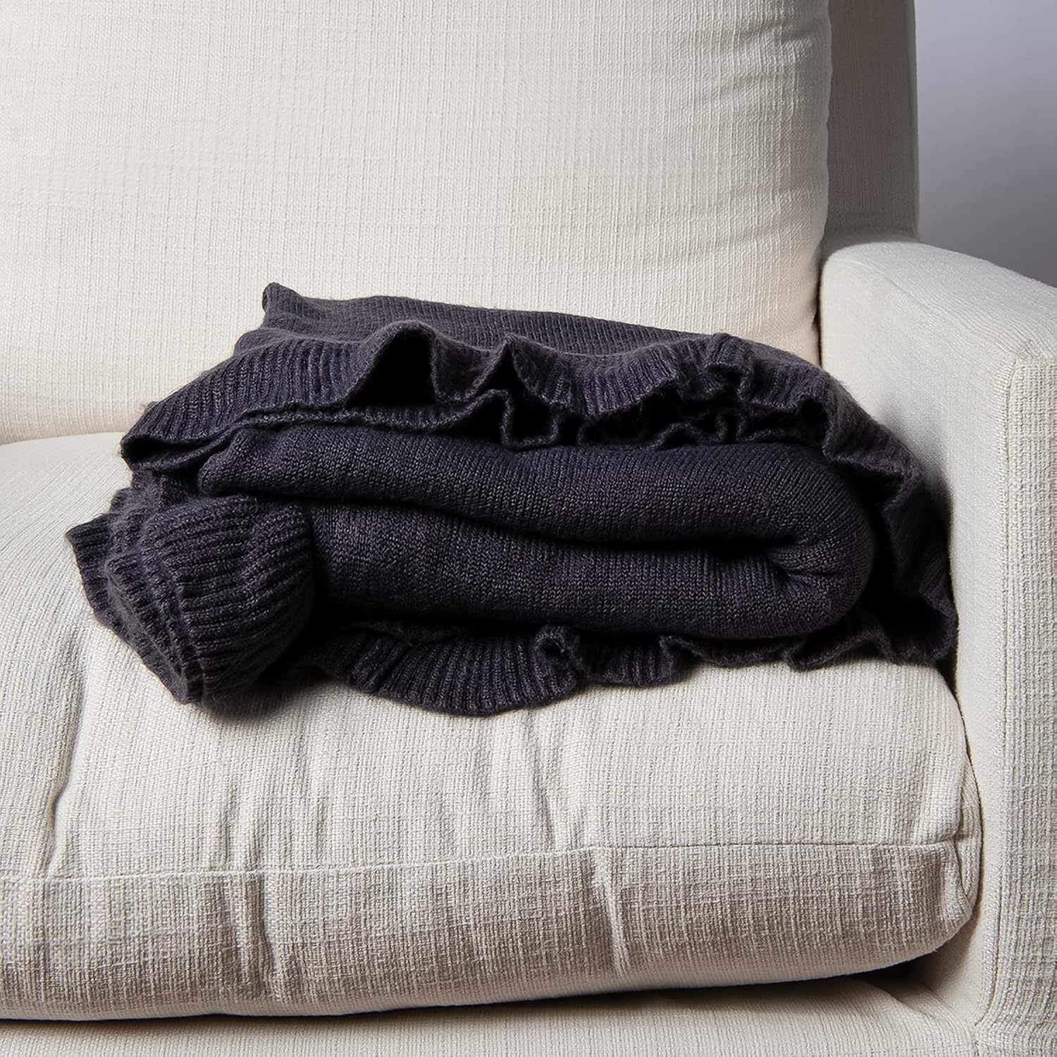 Best Home Fashion Ruffle Border Throw - Grey - 50" W x 60" L - (1 Throw)