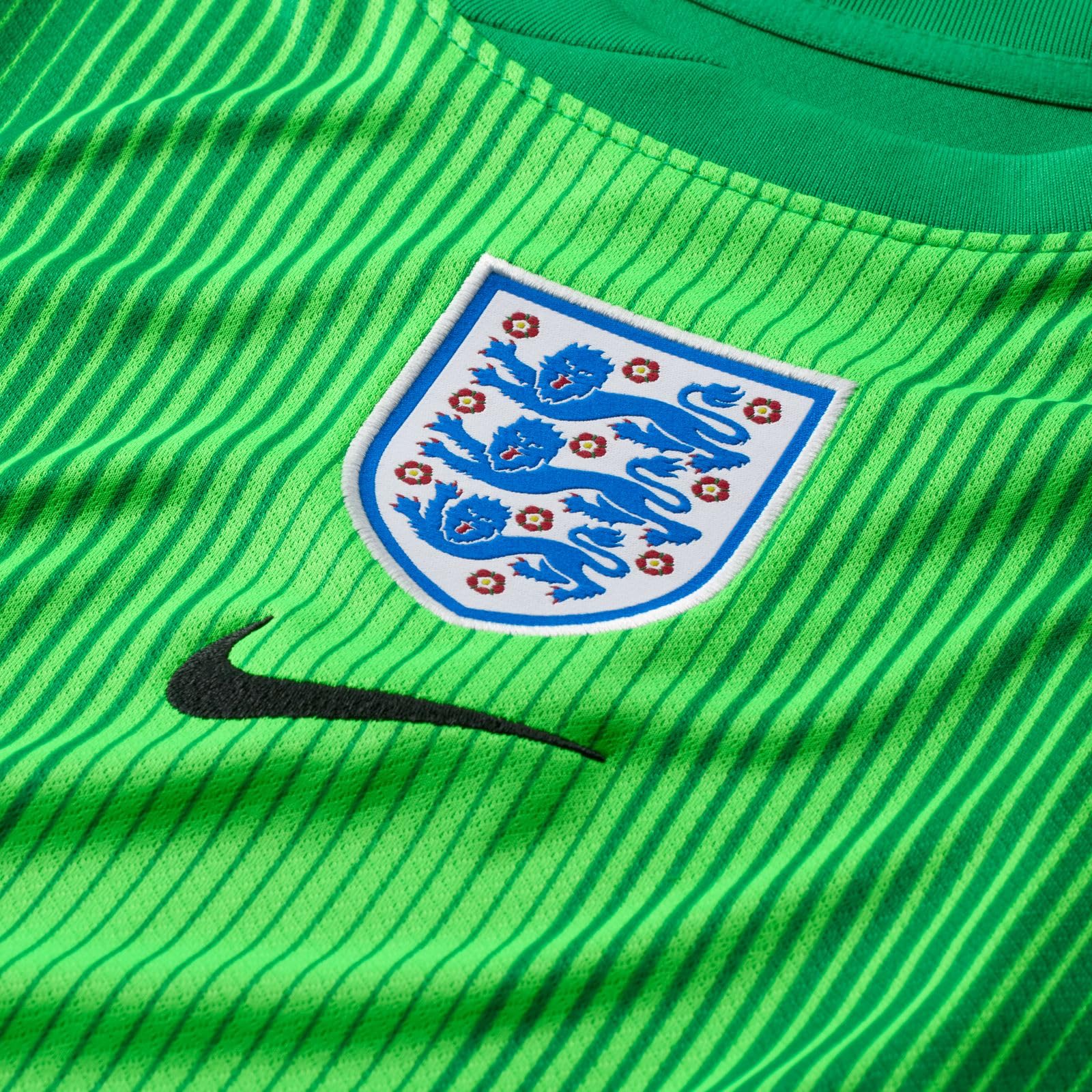 England 2025/26 Stadium Goalkeeper Nike Dri-FIT Replika-Kurzarm-Fußballtrikot für Damen, IF3957