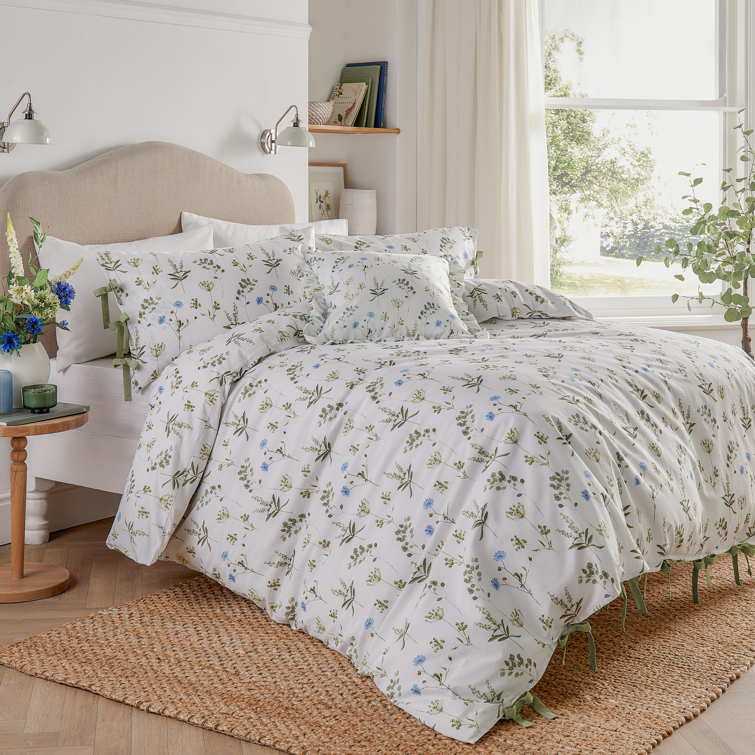 furn. Wylder Meadow Duvet Cover Set – 100% Tumbled Cotton Floral Bedding with Bow Closures (White/Cornflower - Super King)