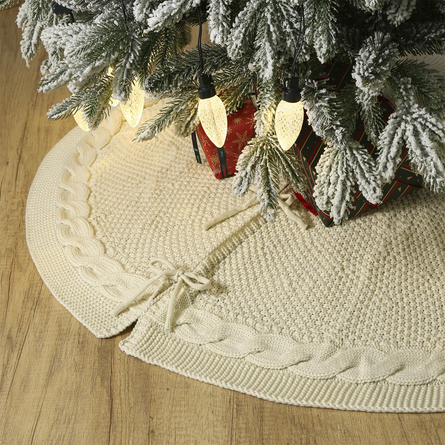 Knitted Christmas Valentine Tree Skirt,36 Inches Cream Tree Skirt