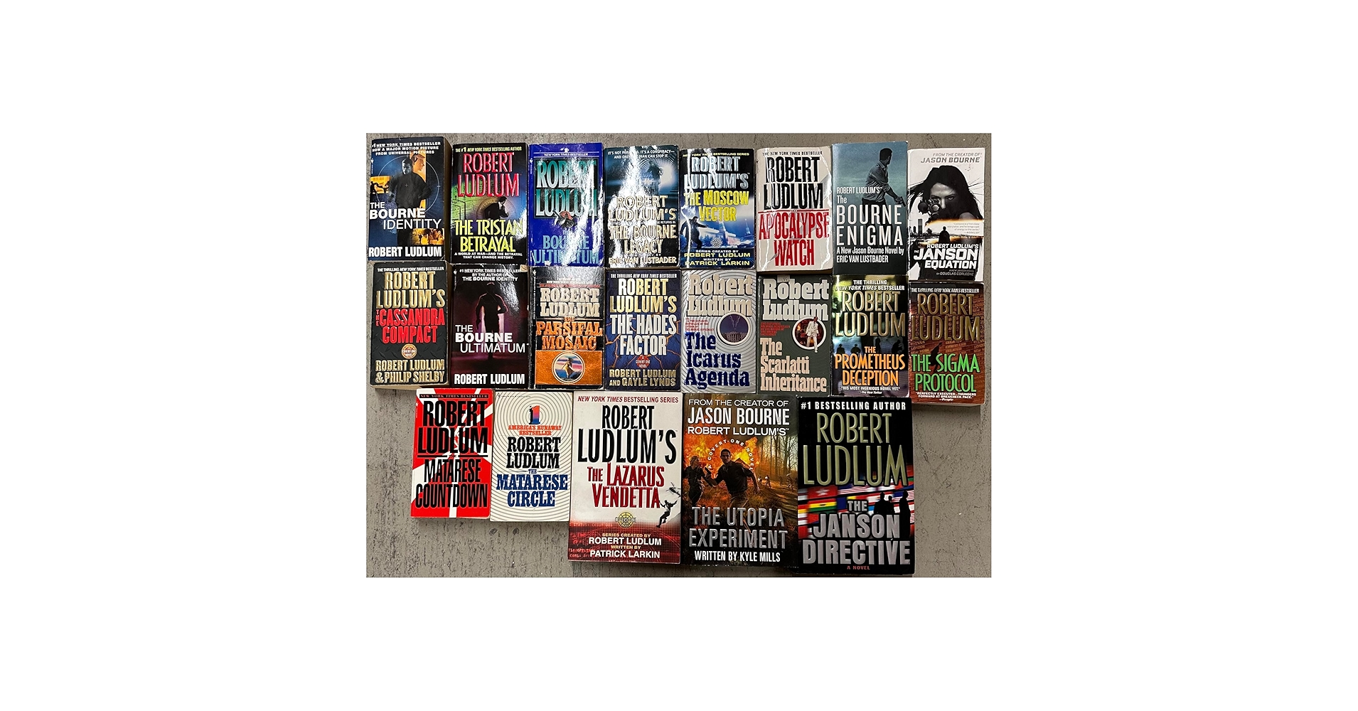 Robert Ludlum 小説セット 9冊 Robert Ludlum 小説セット 9冊