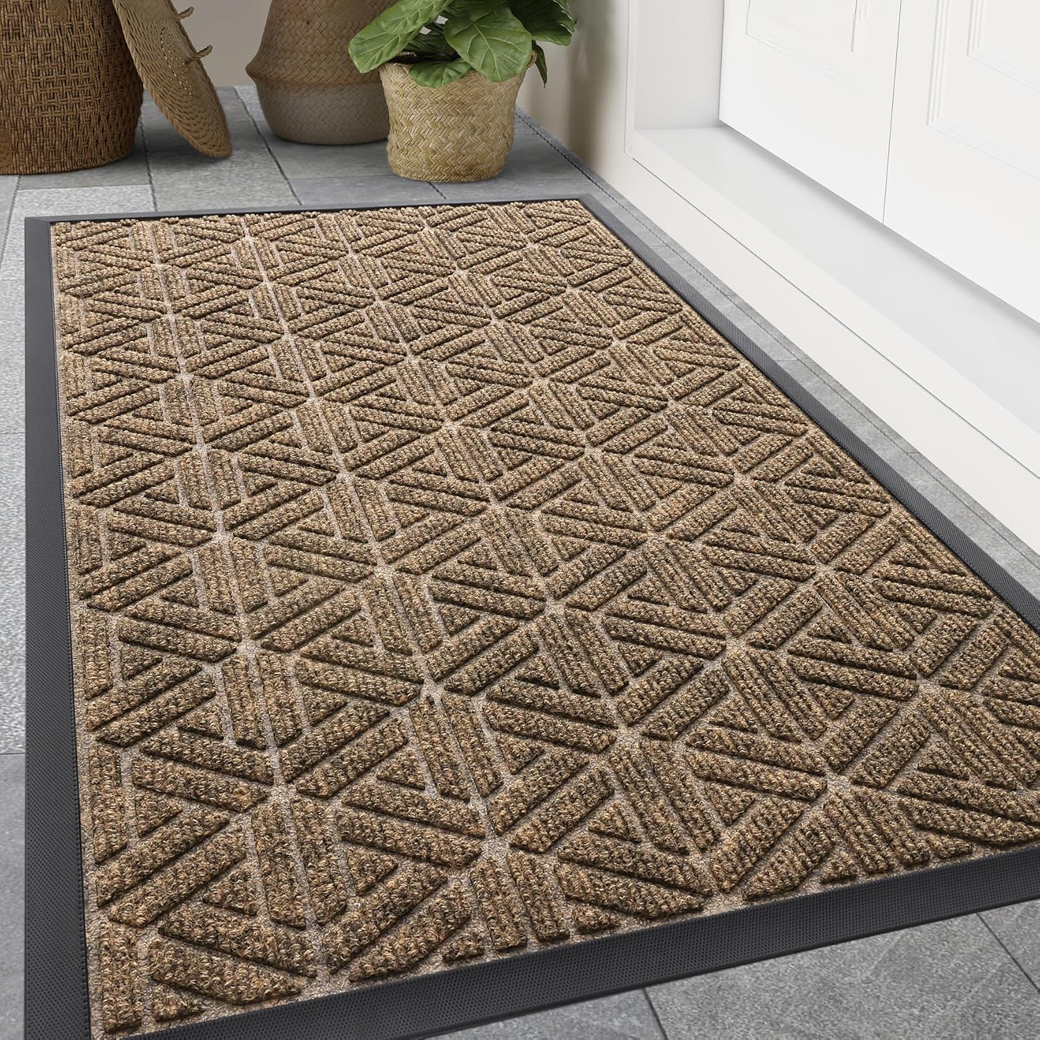 Smiry Front Door Mat Outside Entrance, Heavy Duty Sturdy Natural Rubber Doormat, Trap Dirt and Moisture, Easy Clean Low Profile Mats for Indoor Outdoor Entry, Grid Geometric (47x32, Brown)