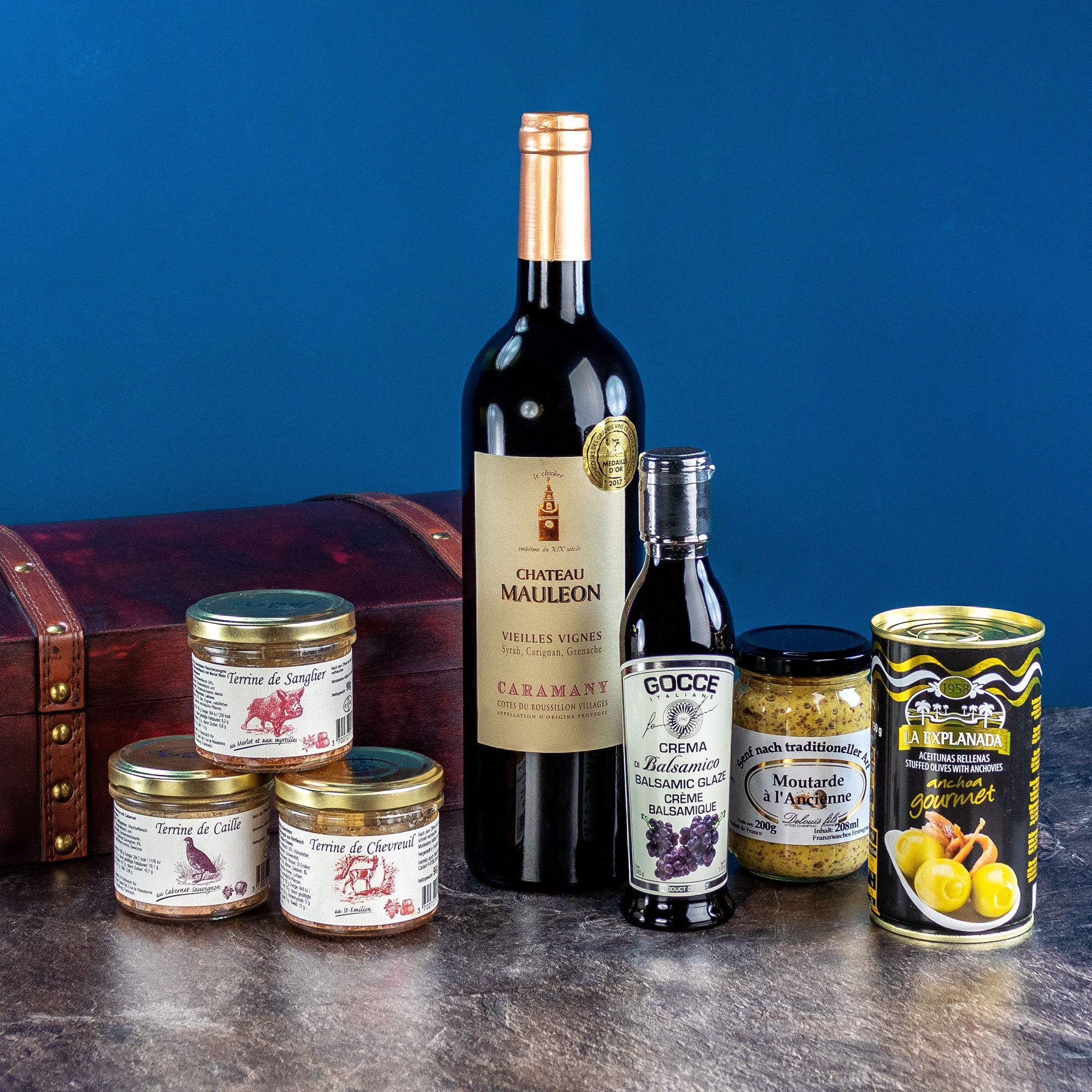 MonsterCadeaux Coffret Cadeau Gourmand de 7 Pièces, Épicerie Fine, Design de Coffre au Trésor