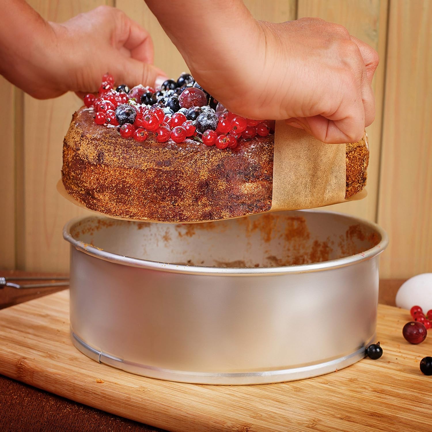 9 Inch Rounds Pack of 120 Parchment Paper Baking Sheets by Baker’s Signature | Precut Silicone Coated & Unbleached – Will Not Curl or Burn – Non-Toxic & Comes in Convenient Packaging: Home & Kitchen