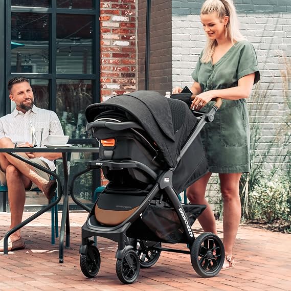 Chicco Bravo Primo 3-in-1 Trio Travel System, Bravo Primo Quick-Fold Stroller with KeyFit 35 Zip Infant Car Seat and Base, Springhill/Black