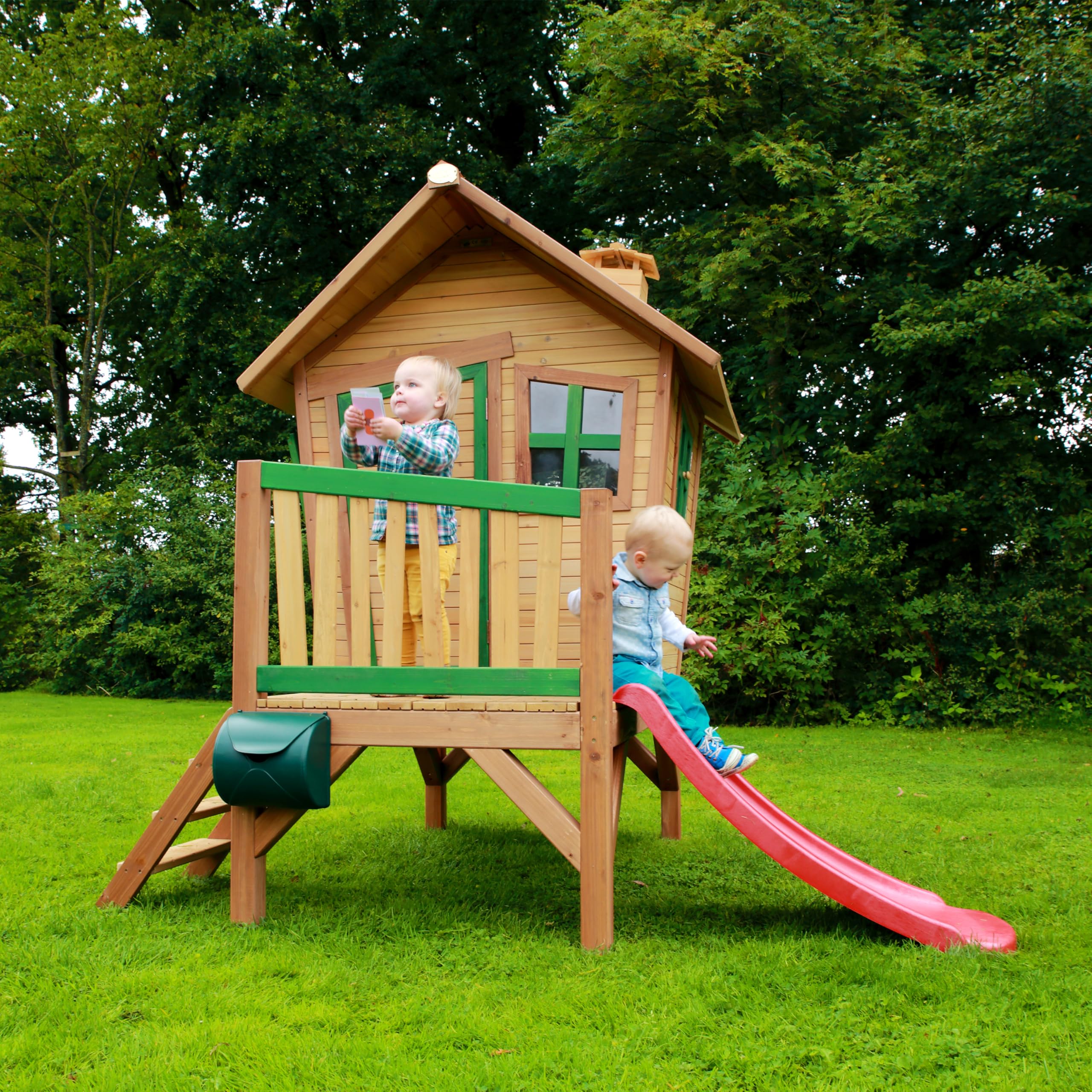 AXI Robin Casa Infantil de Madera FSC con Tobogan Rosso | Casita de Juegos para ninos de Jardin/Exterior | Parque Infantil en Marron y Verde.