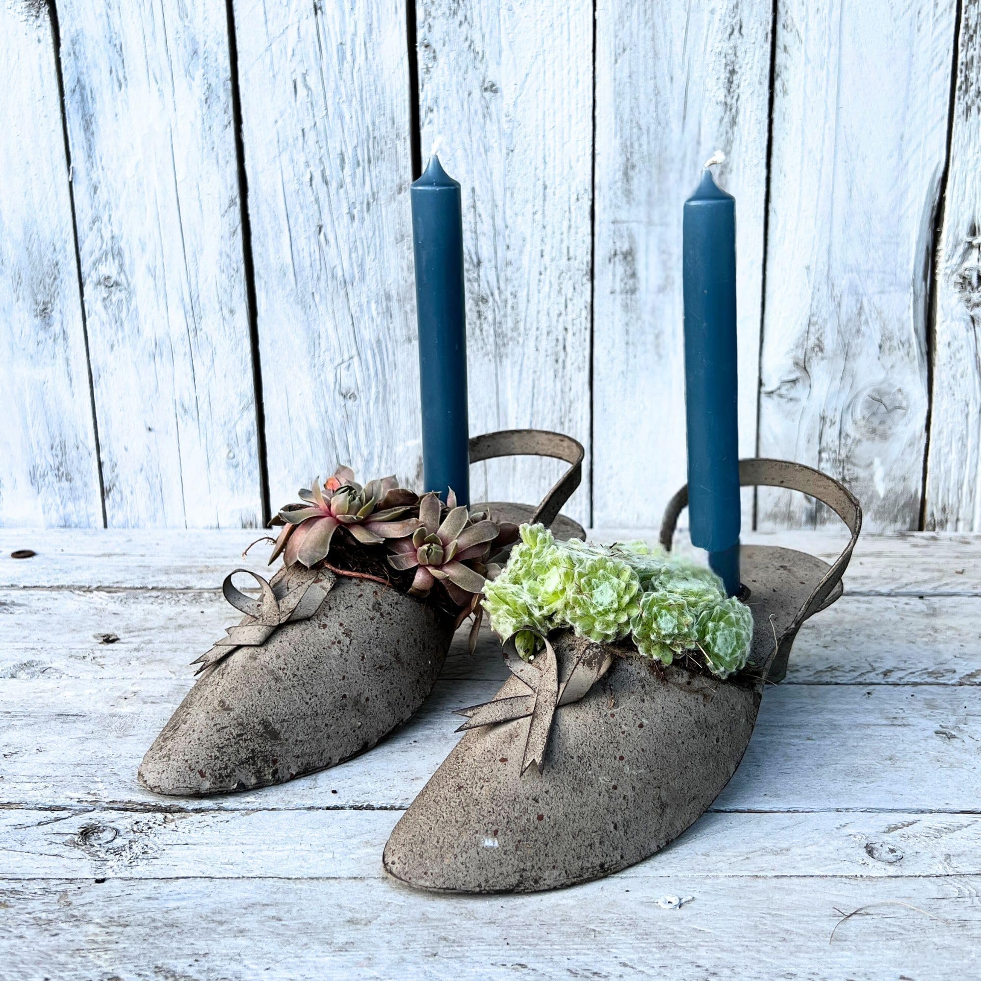 Deko Schuh Kerzenständer Grau 1 Paar Metall-Pumps 25x9x10 cm für Stabkerzen, grau gewischt, Tischdeko, Garten