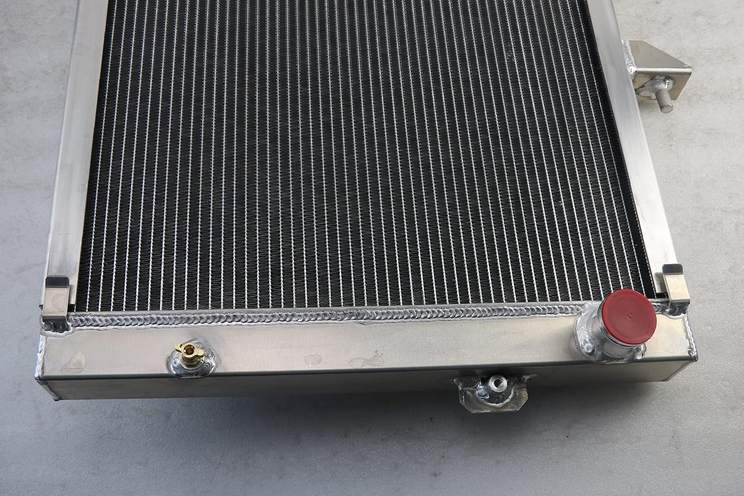4 ROW ALUMINUM RADIATORS REPLACEMENT FOR 2004 2005 2006 2007 2008 2009 DODGE DURANGO CHRYSLER ASPEN 3.7 4.7 5.7 V8 RADIATOR RADIADOR