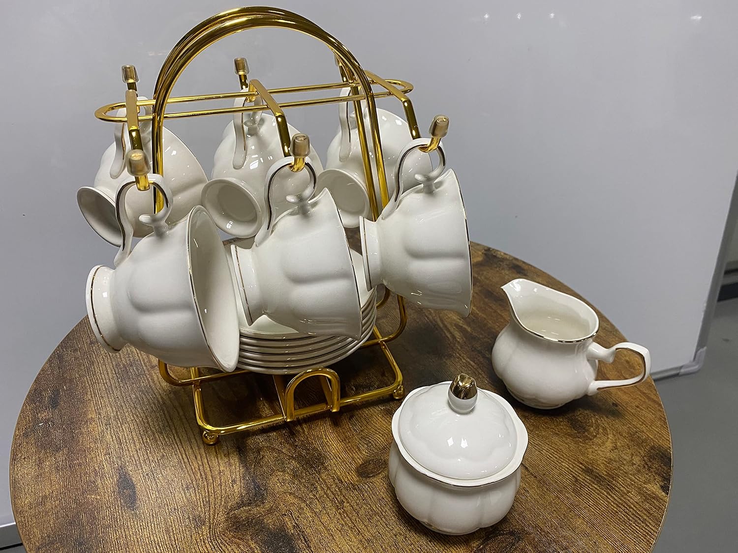 CHENP.HMC Home Storage Mug Hooks Stainless Steel Wire Rack Display Stand Service for Tea Cups,Bracket,Gold Metal Stand for Coffee Cups and Saucers.…