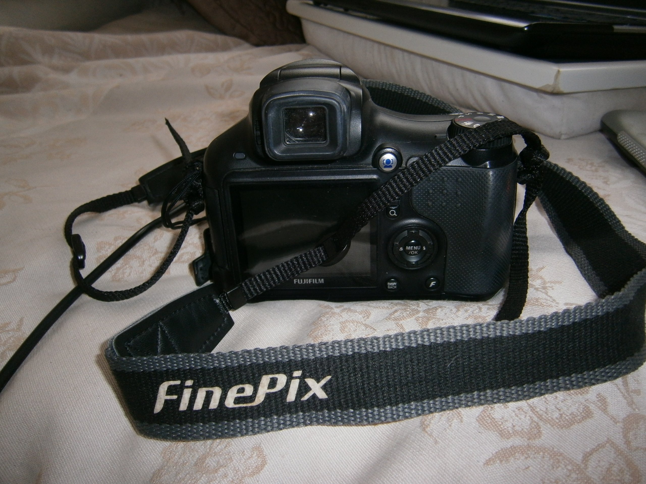 Fujifilm FinePix S6500 - Cámara Digital Compacta 6.3 MP (2.5 Pulgadas LCD, 11x Zoom Óptico)