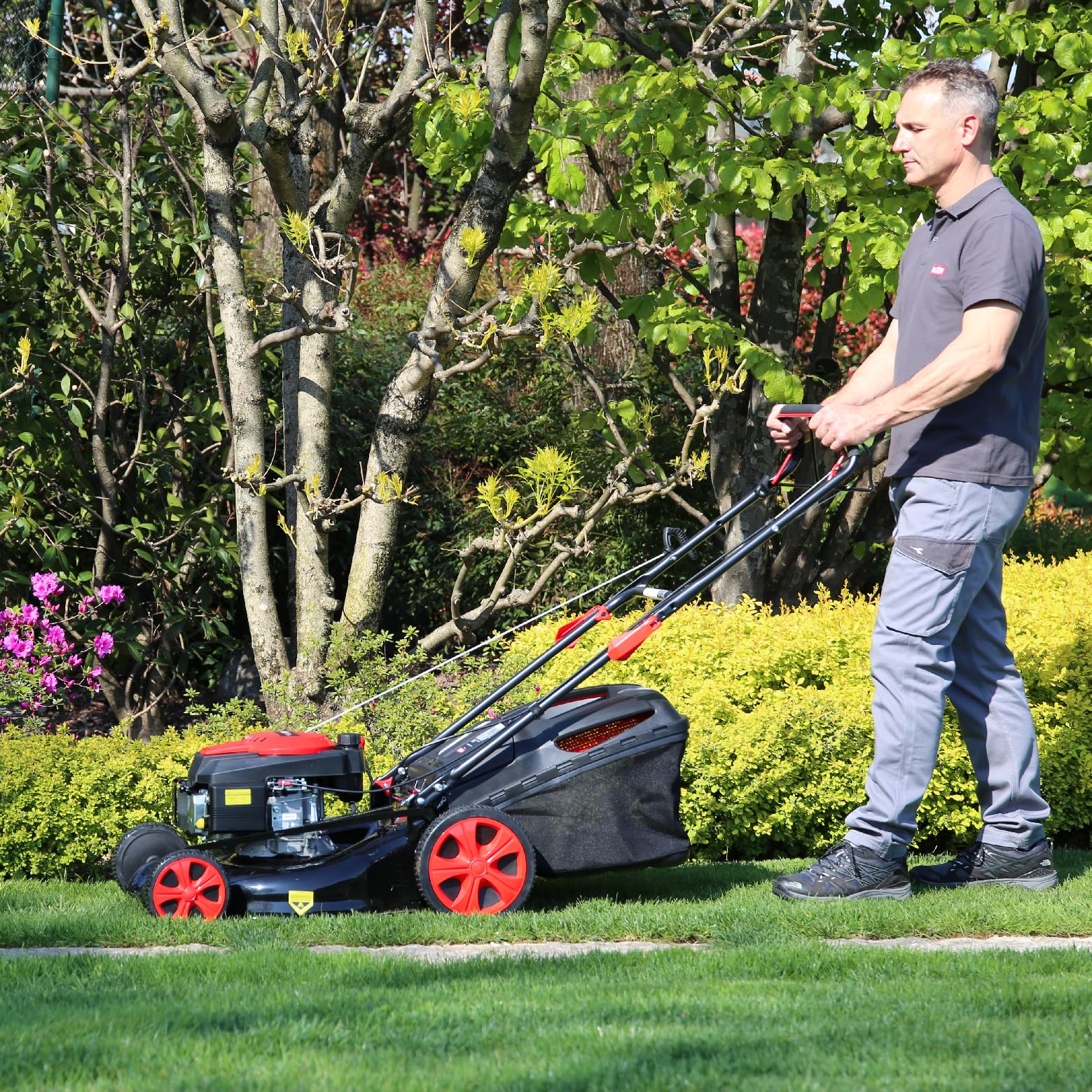 Valex TST5136 Tagliaerba a Scoppio a Trazione 4 in 1, 146cc 3.5 HP, Taglio Ø50cm, Cesto 60L, Mulching