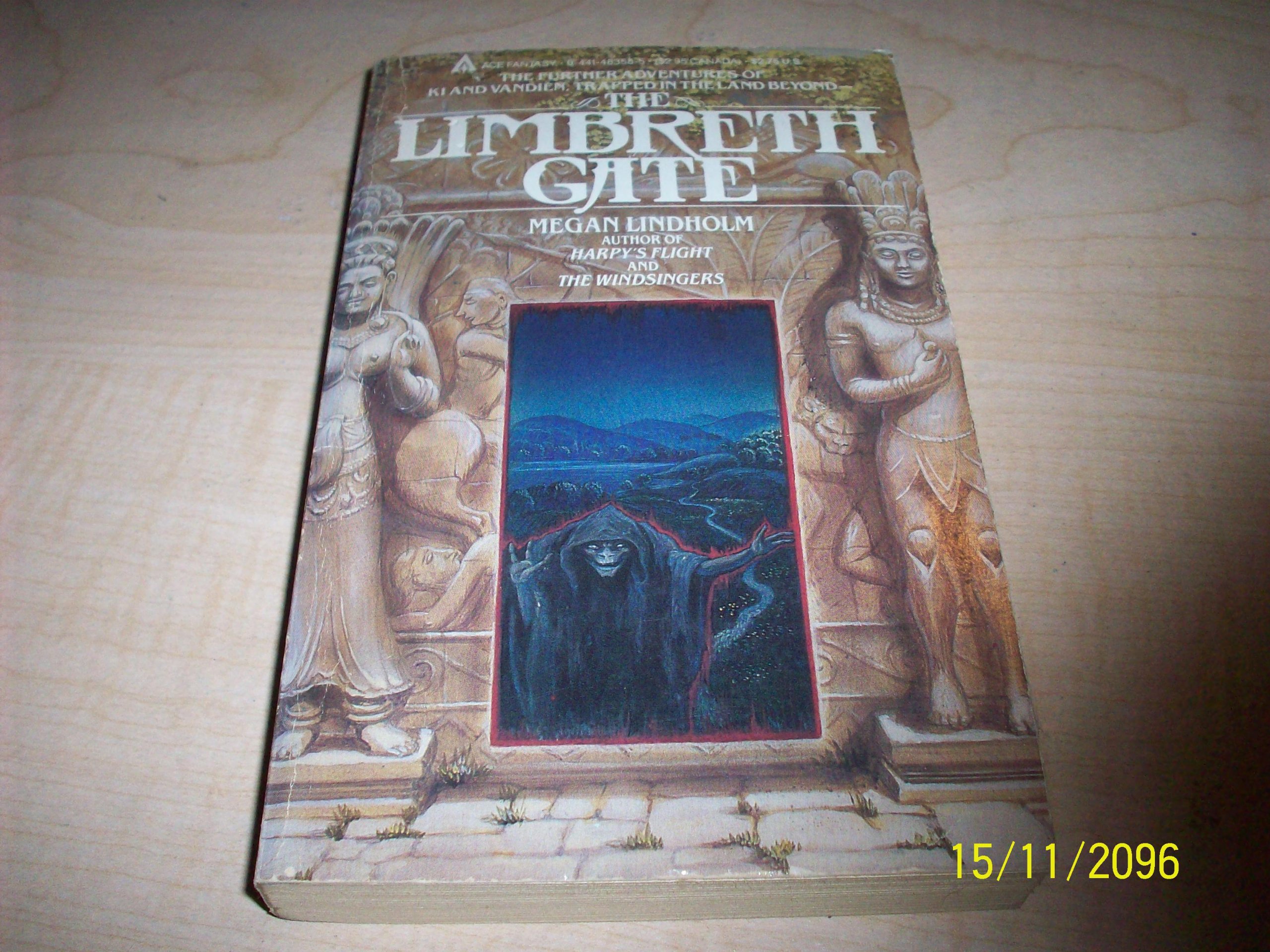 Buy The Limbreth Gate: A Gripping Epic Fantasy Novel of Magic and Adventure: Book 3 (The Ki and Vandien Quartet) — BookShops.in