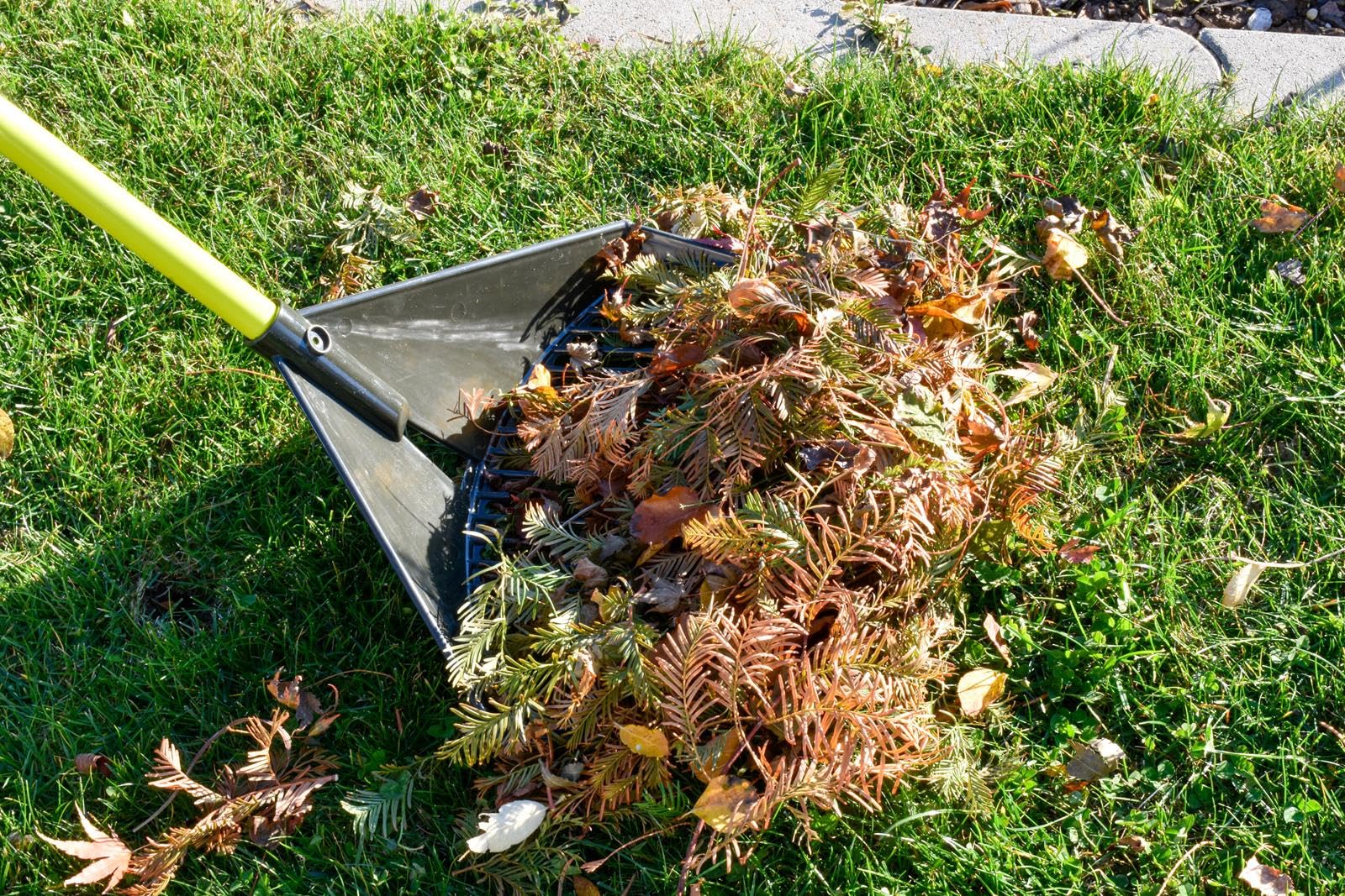 Schaufel-Rechen - Garten Harke mit Stiel - Geeignet als Schaufel, Rechen, Harke & Laubbesen 120x41cm - Kunststoff Idealer Helfer im Garten