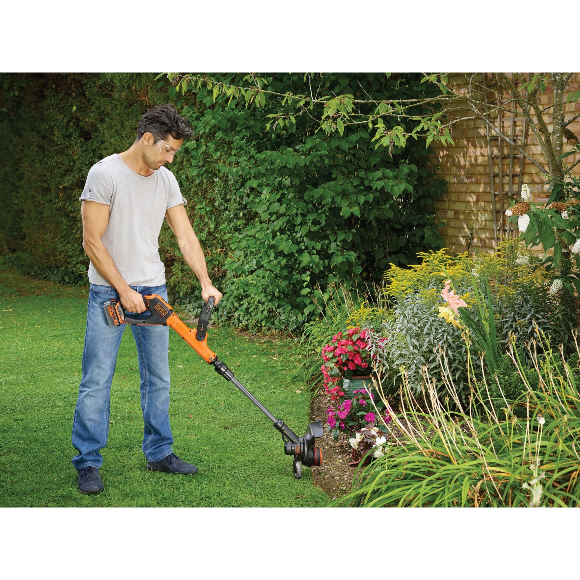 BLACK+DECKER, Powercommand, Power Select, STC1840EPC Podkaszarka akumulatorowa o szerokości cięcia 30 cm, 18V, 4.0 Ah, akumulator litowo-jonowy
