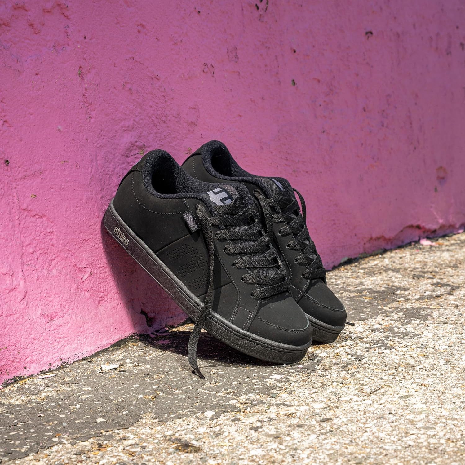 Etnies Kingpin Men's Skateboarding Shoe Classic Puffy Sustainable, Comfortable & Durable Footwear with Die-Cut EVA Insole